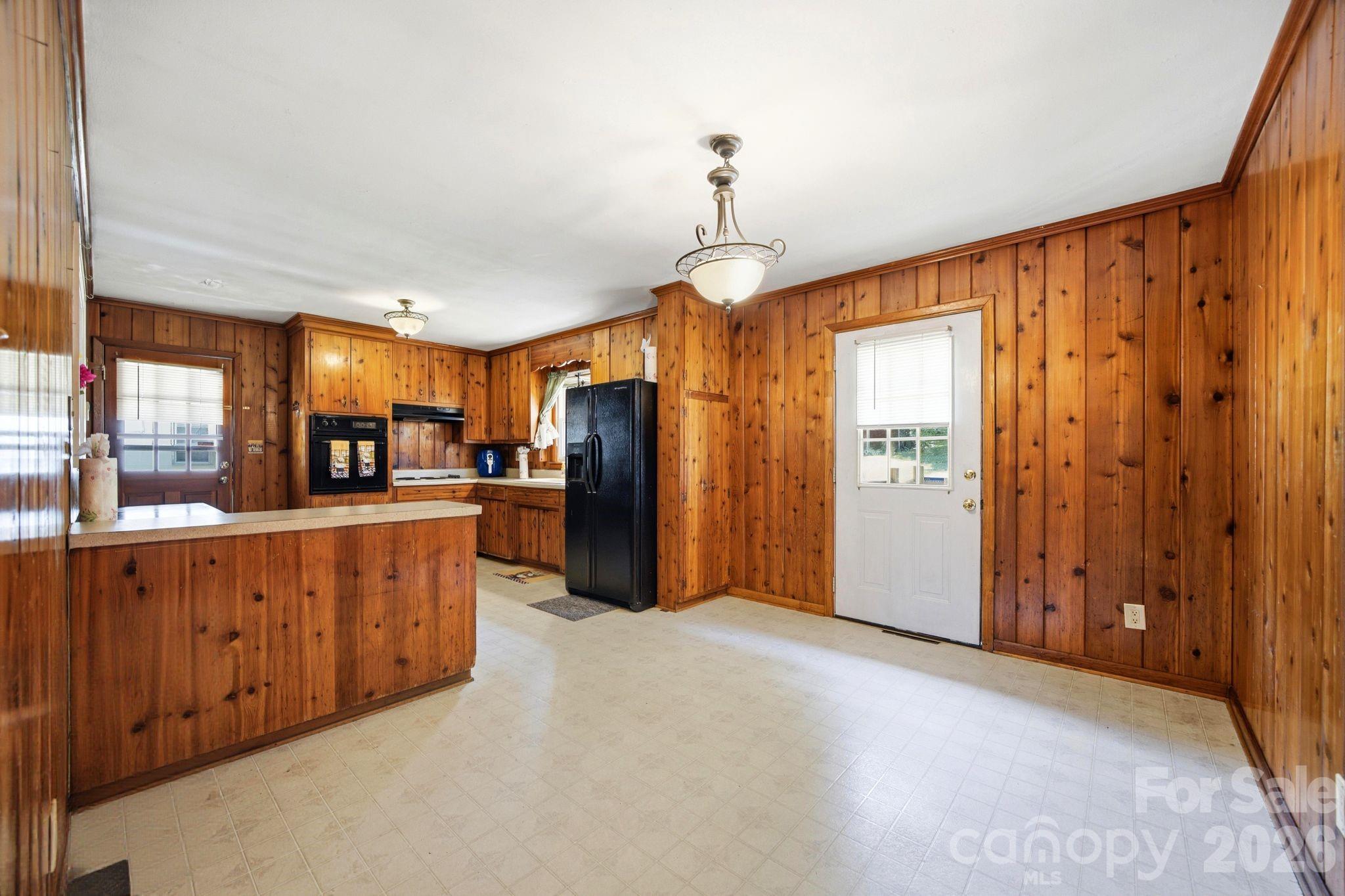 207 Starview Lane — Dallas