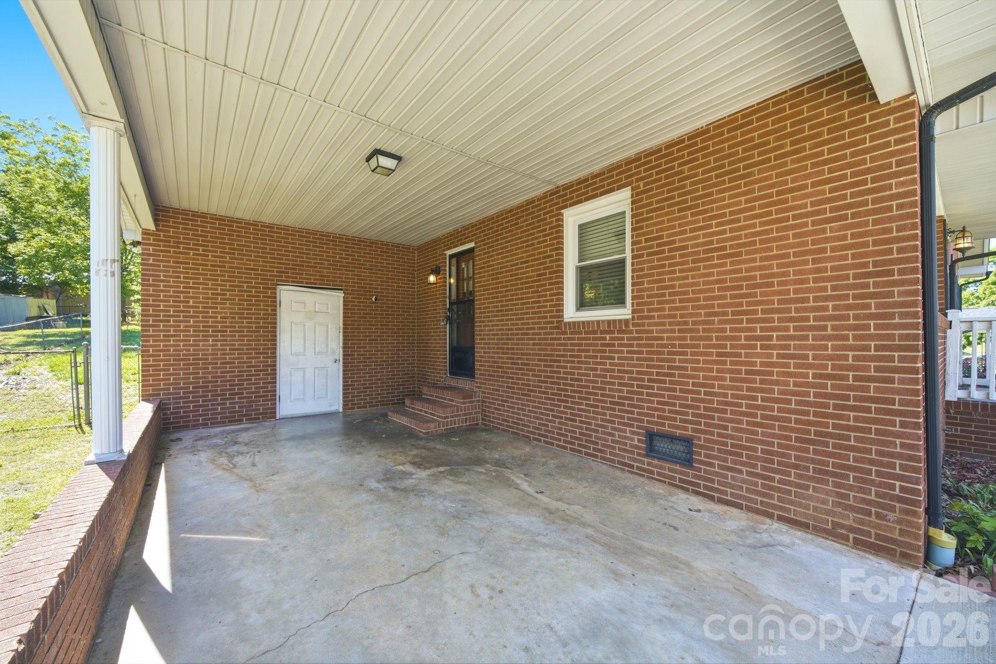 207 Starview Lane — Dallas