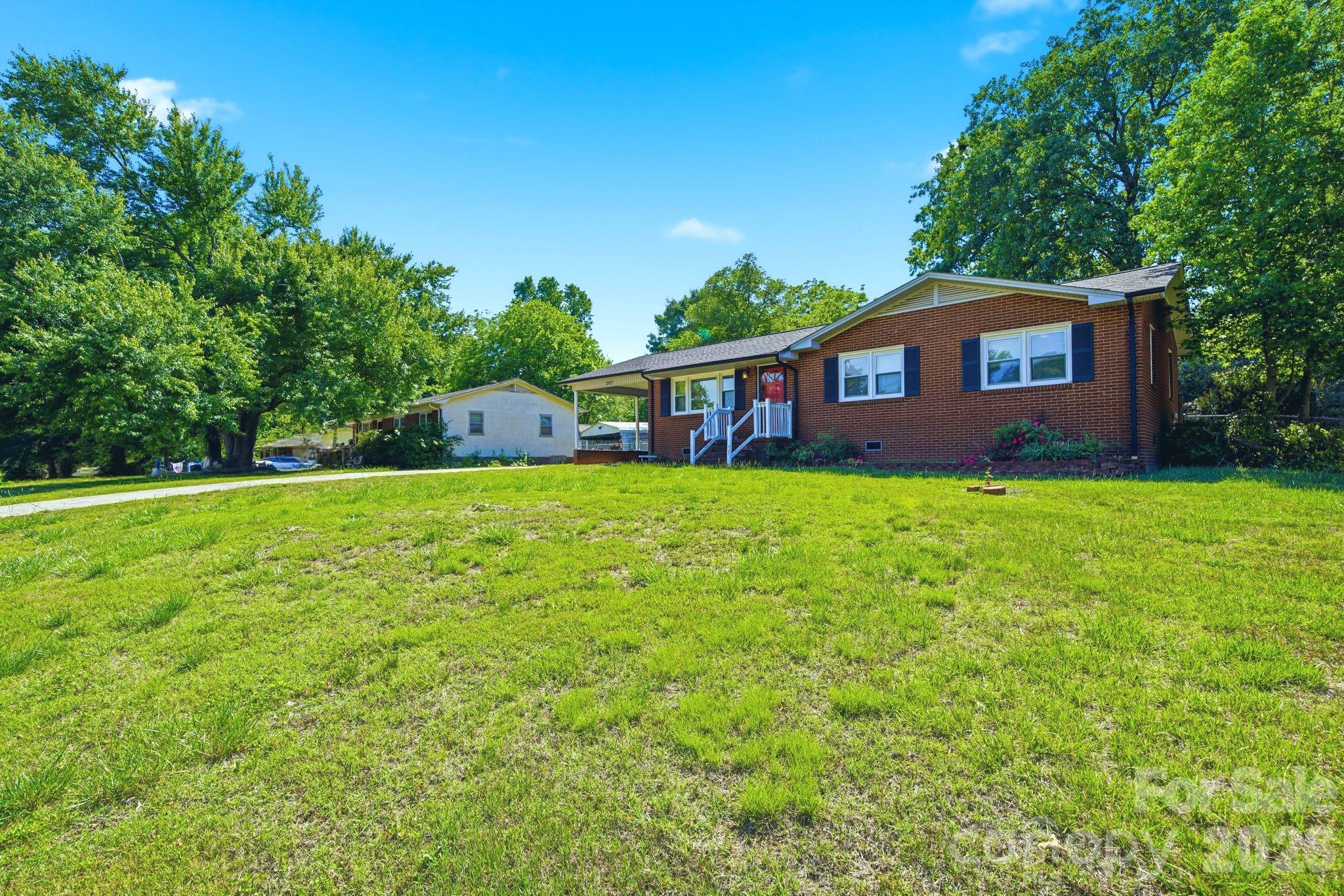 207 Starview Lane — Dallas