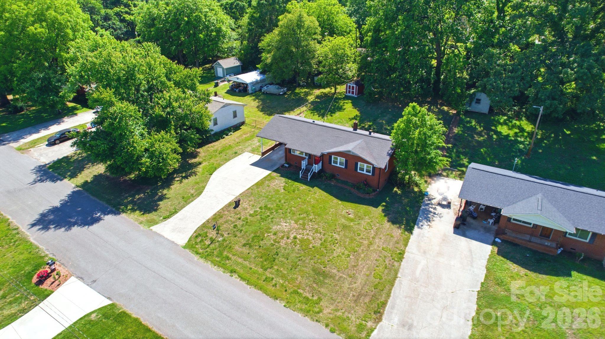 207 Starview Lane — Dallas