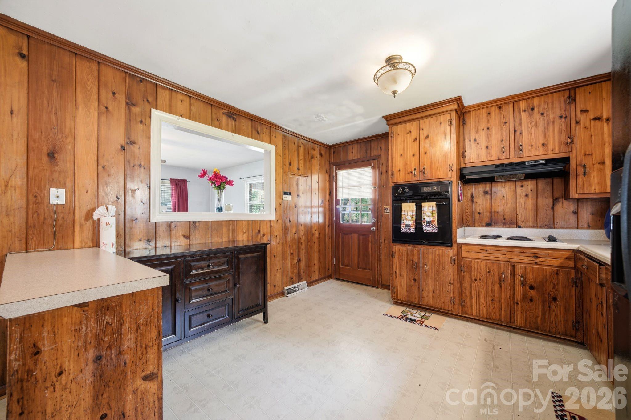 207 Starview Lane — Dallas