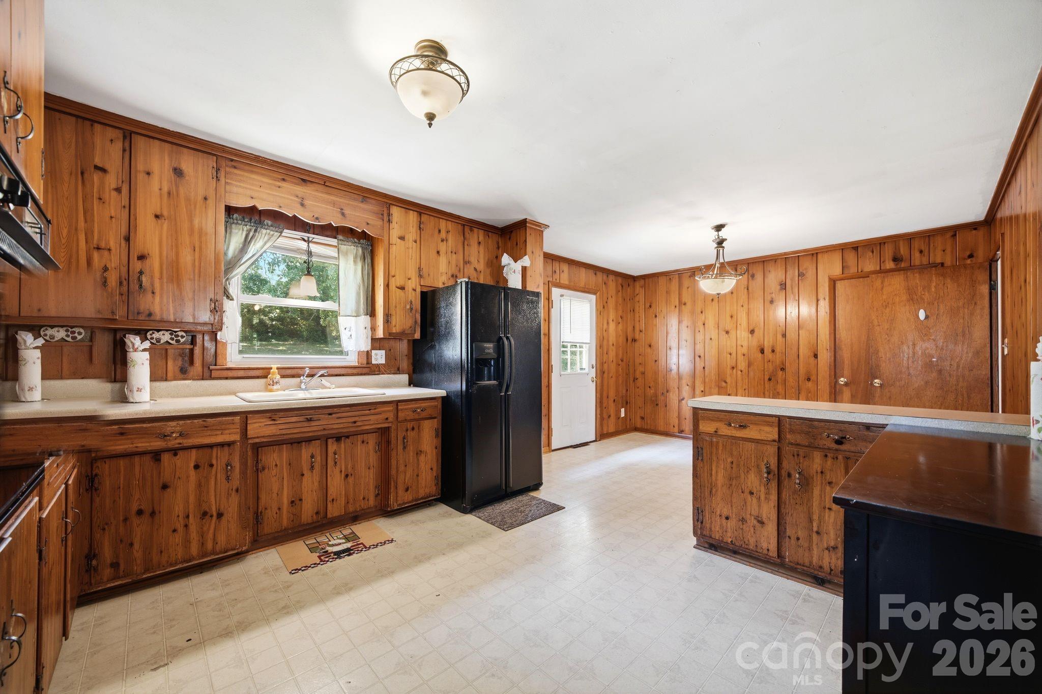 207 Starview Lane — Dallas