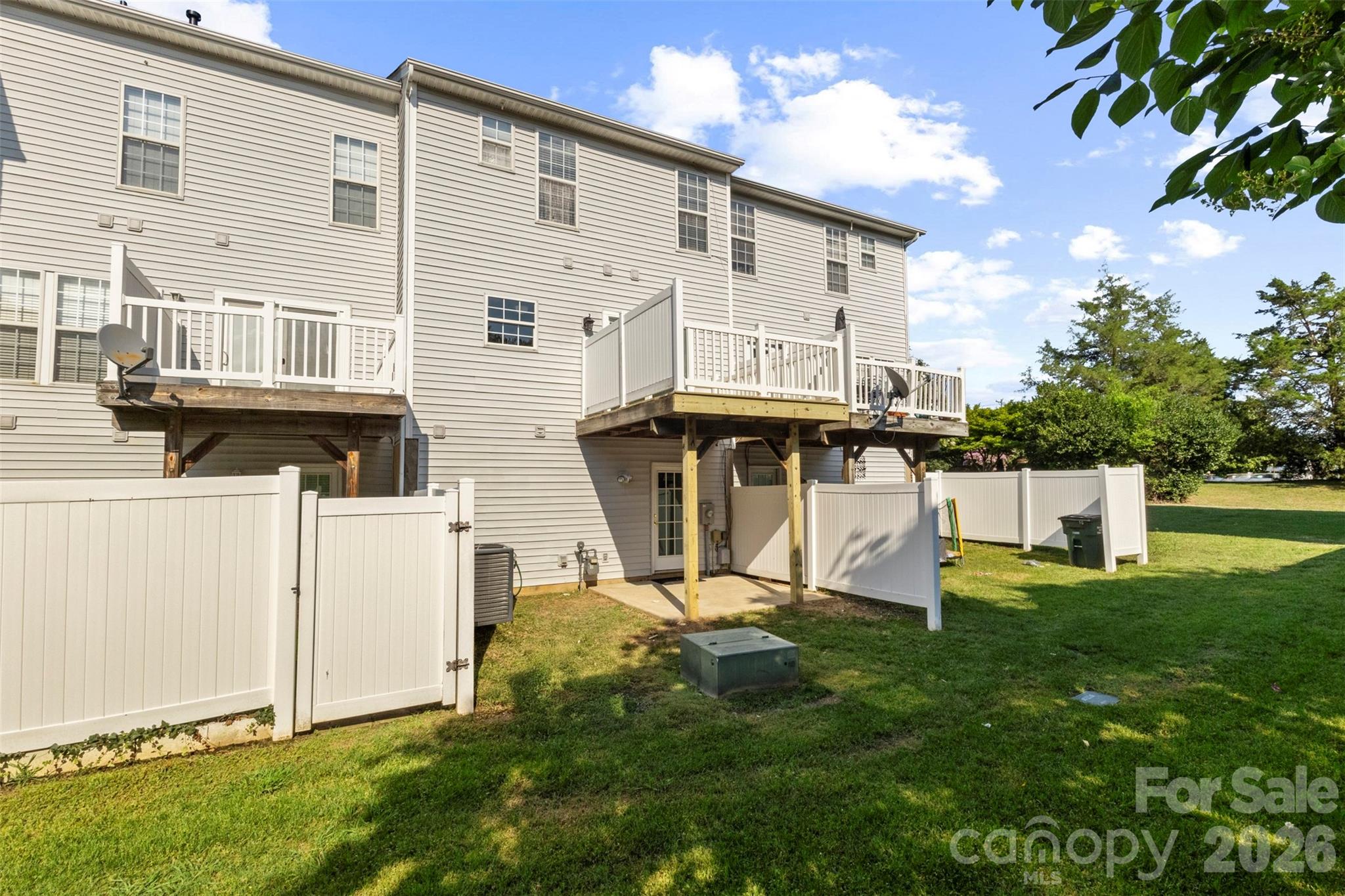 11022 Garden Oaks Lane — Charlotte
