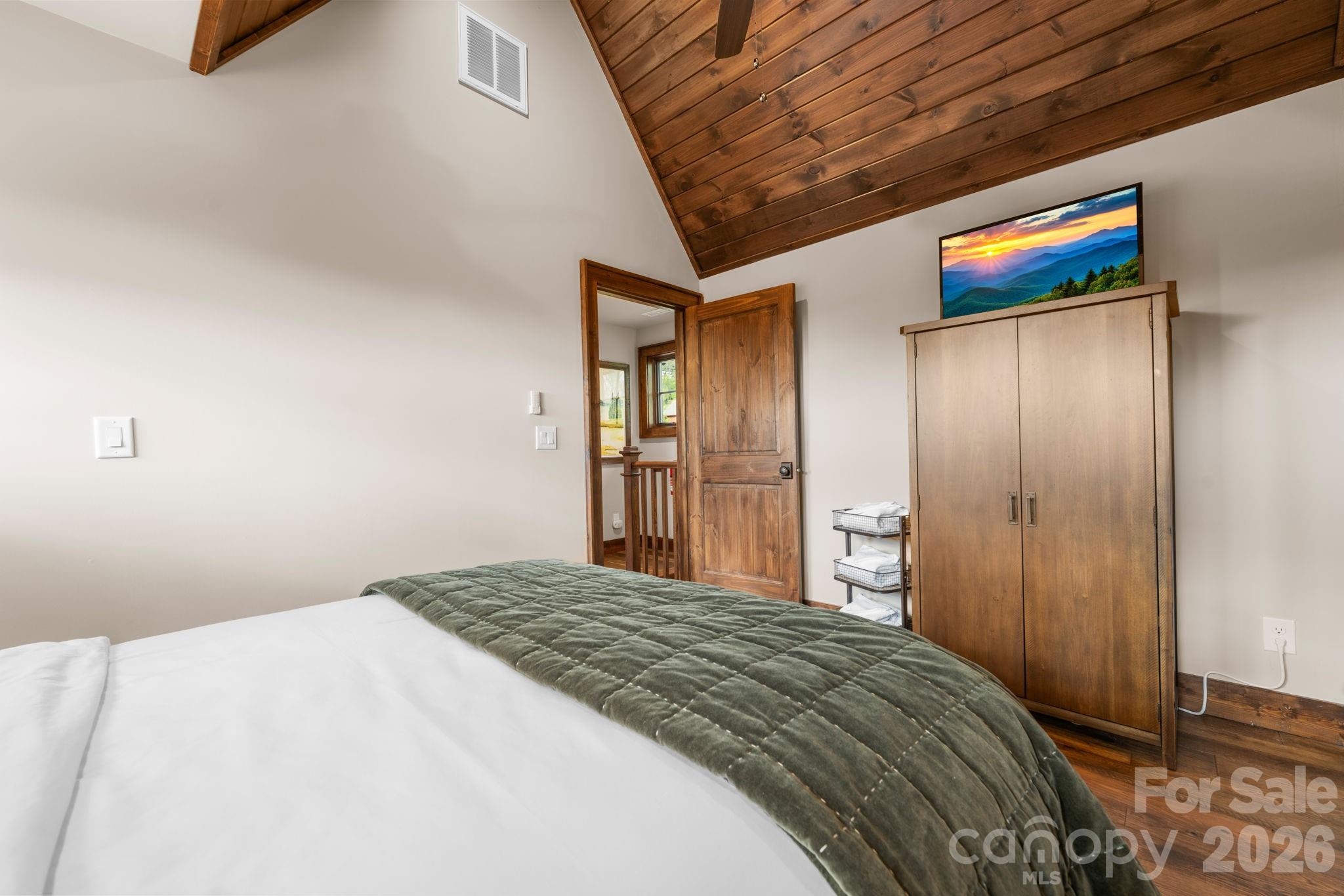 92 White Eagle Trail — Banner Elk