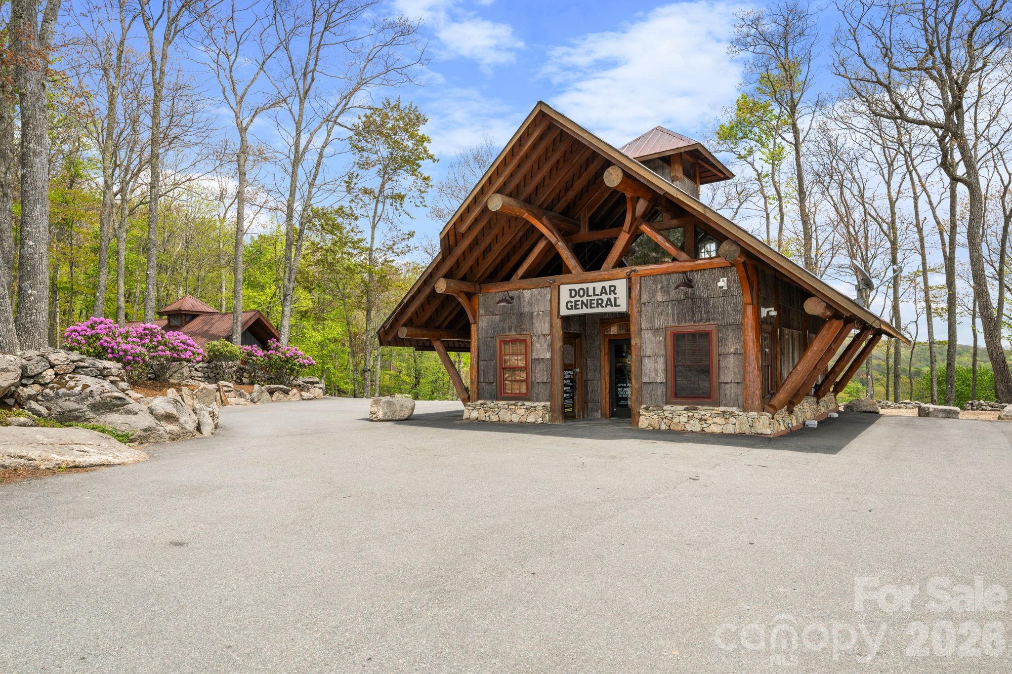 92 White Eagle Trail — Banner Elk