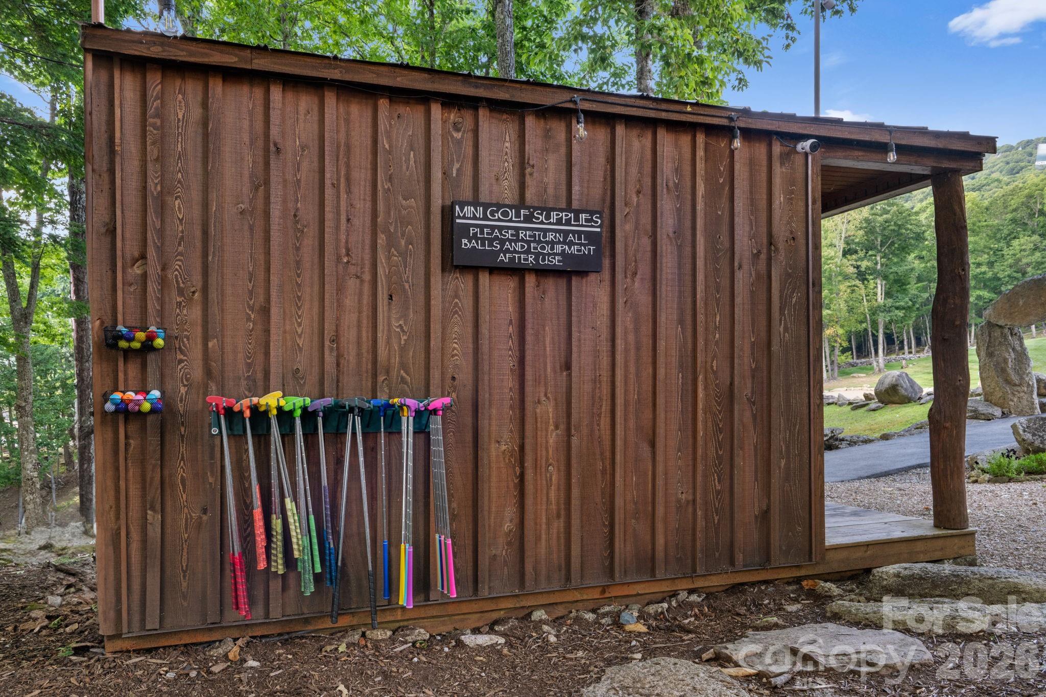 92 White Eagle Trail — Banner Elk