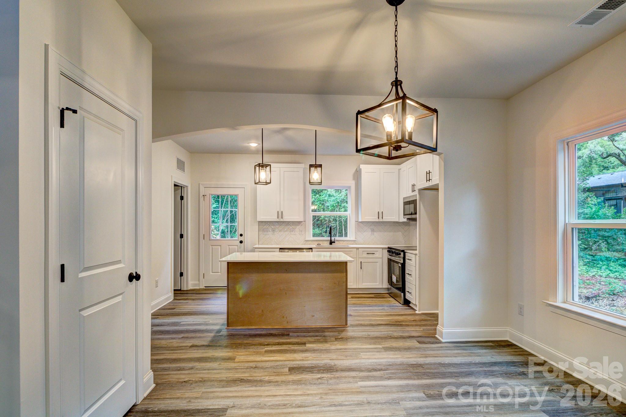 504 Oakland Drive — Shelby