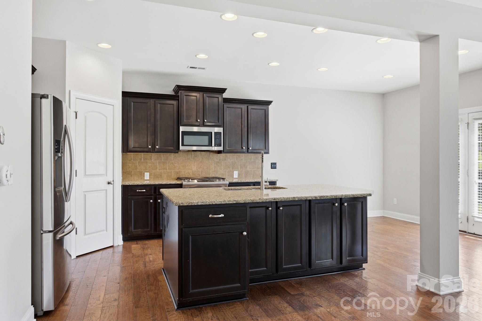 2284 Barrowcliffe Drive NW — Concord