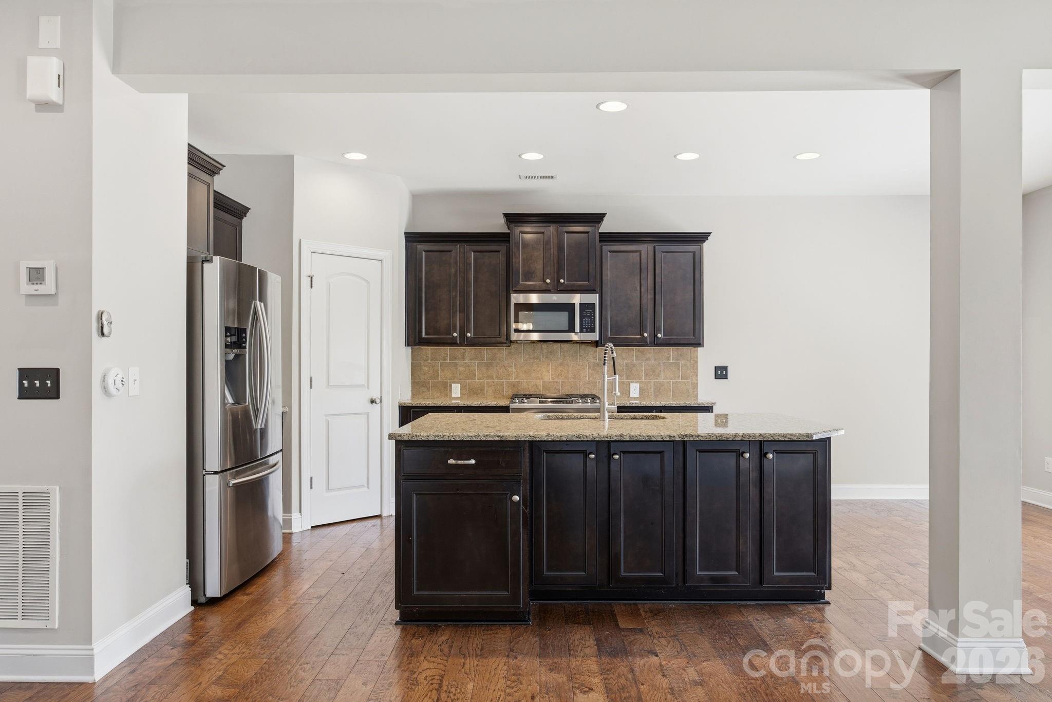 2284 Barrowcliffe Drive NW — Concord
