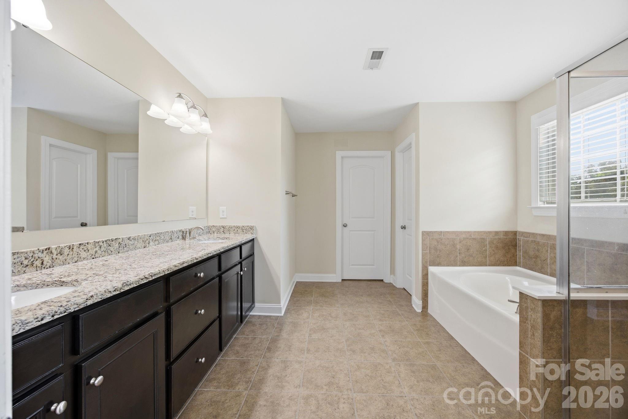 2284 Barrowcliffe Drive NW — Concord