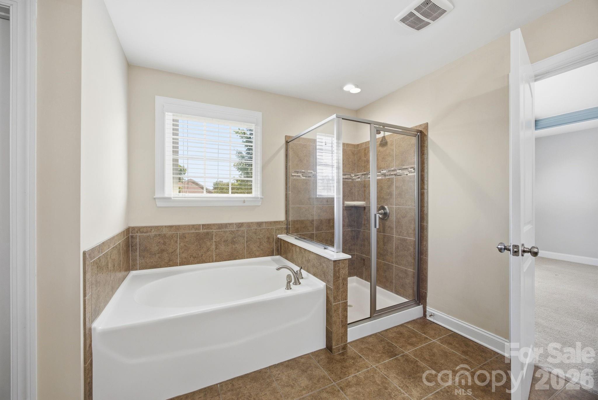 2284 Barrowcliffe Drive NW — Concord
