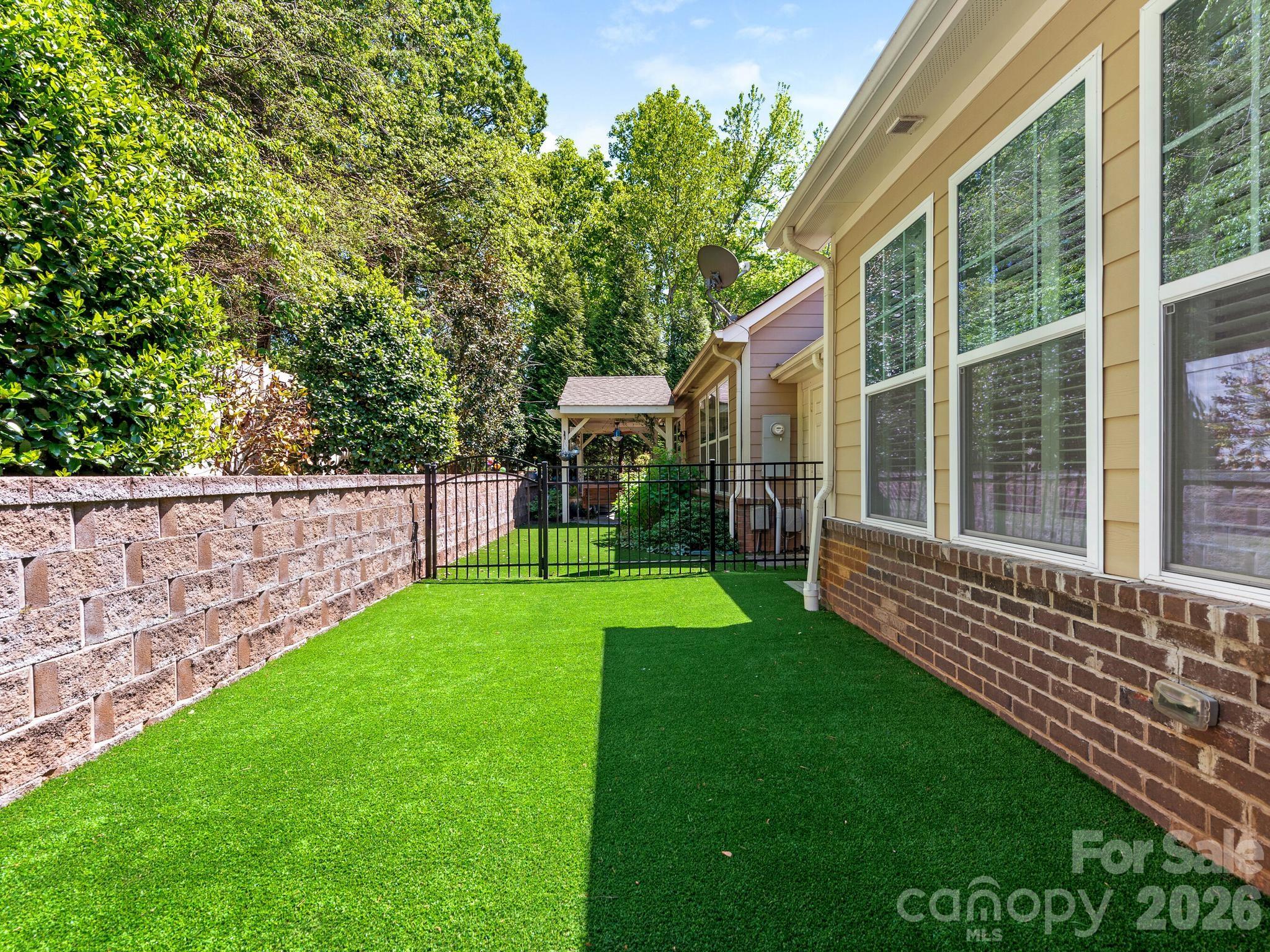 6025 Glenmore Garden Drive — Charlotte