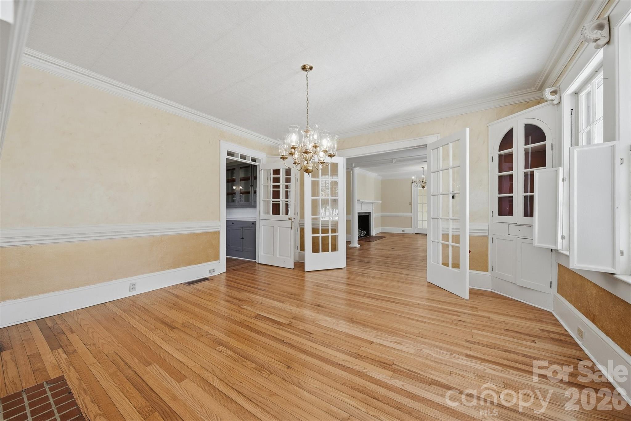 1010 College Avenue SW — Lenoir