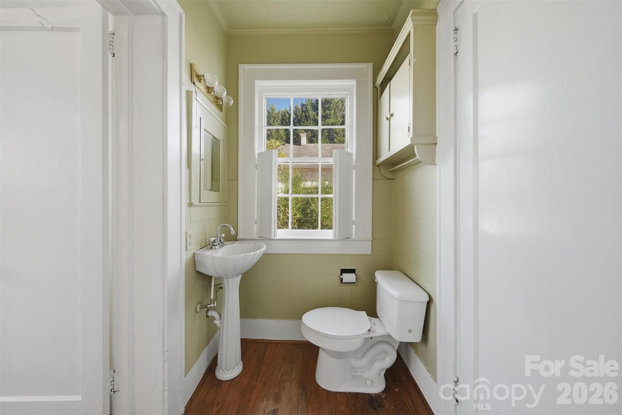 1010 College Avenue SW — Lenoir