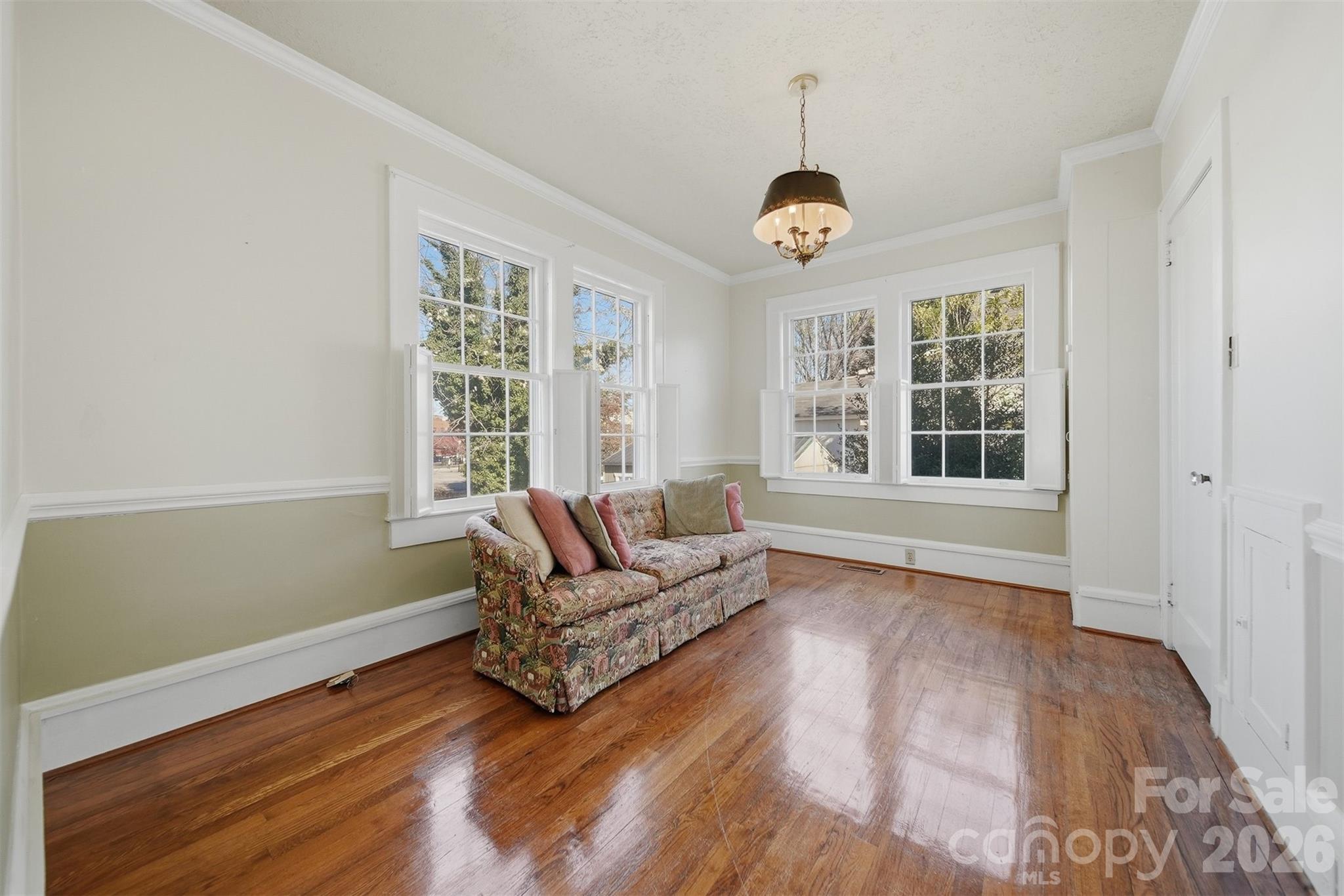 1010 College Avenue SW — Lenoir