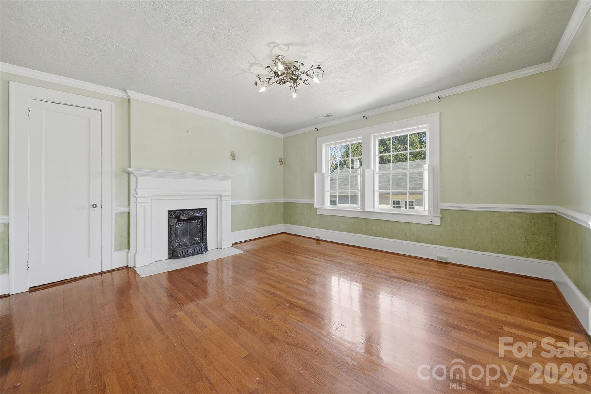 1010 College Avenue SW — Lenoir