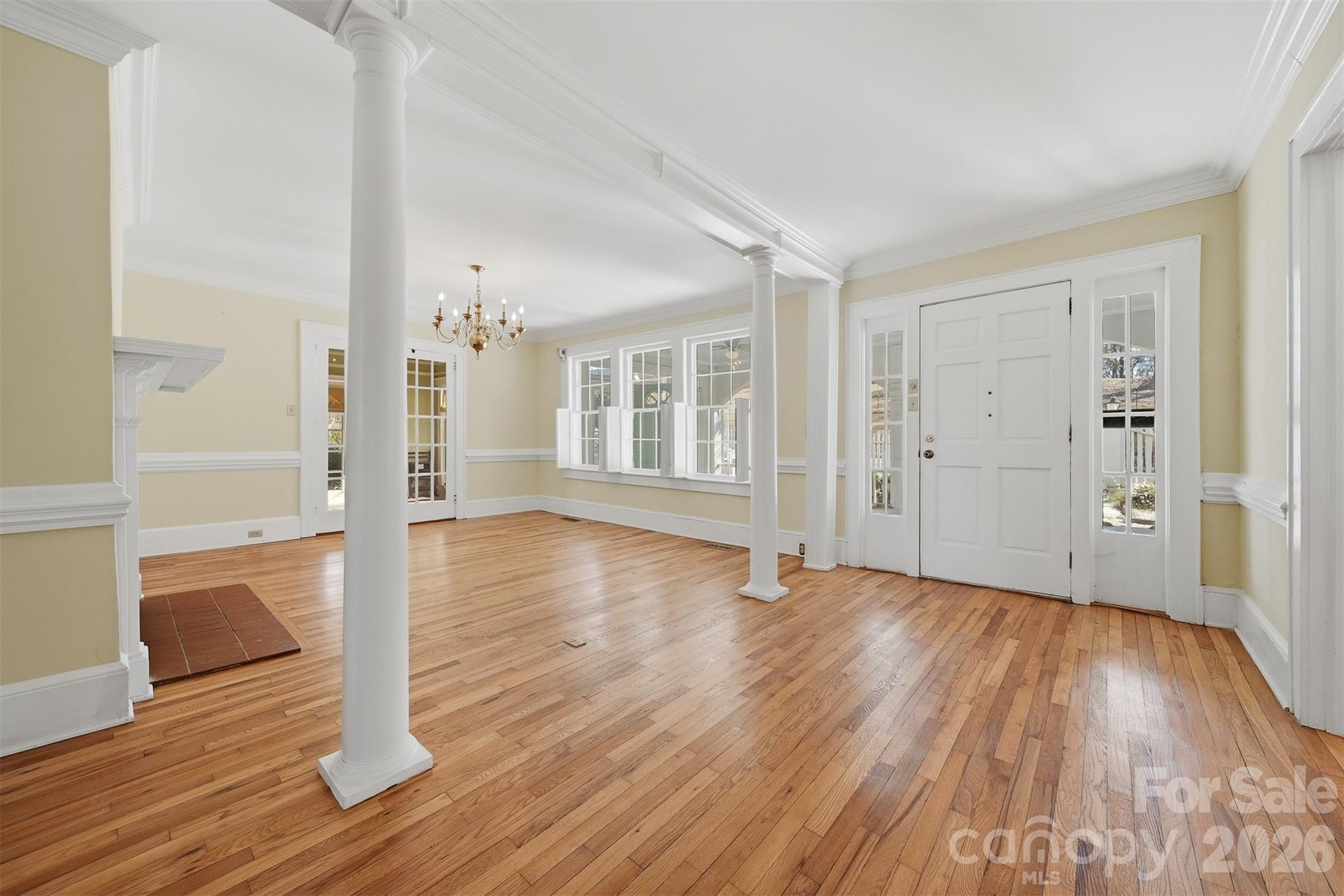 1010 College Avenue SW — Lenoir