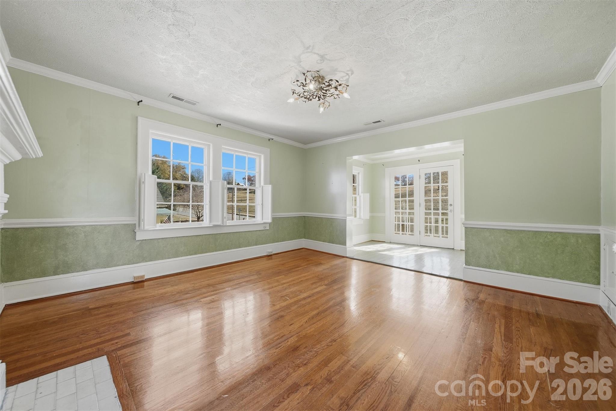1010 College Avenue SW — Lenoir