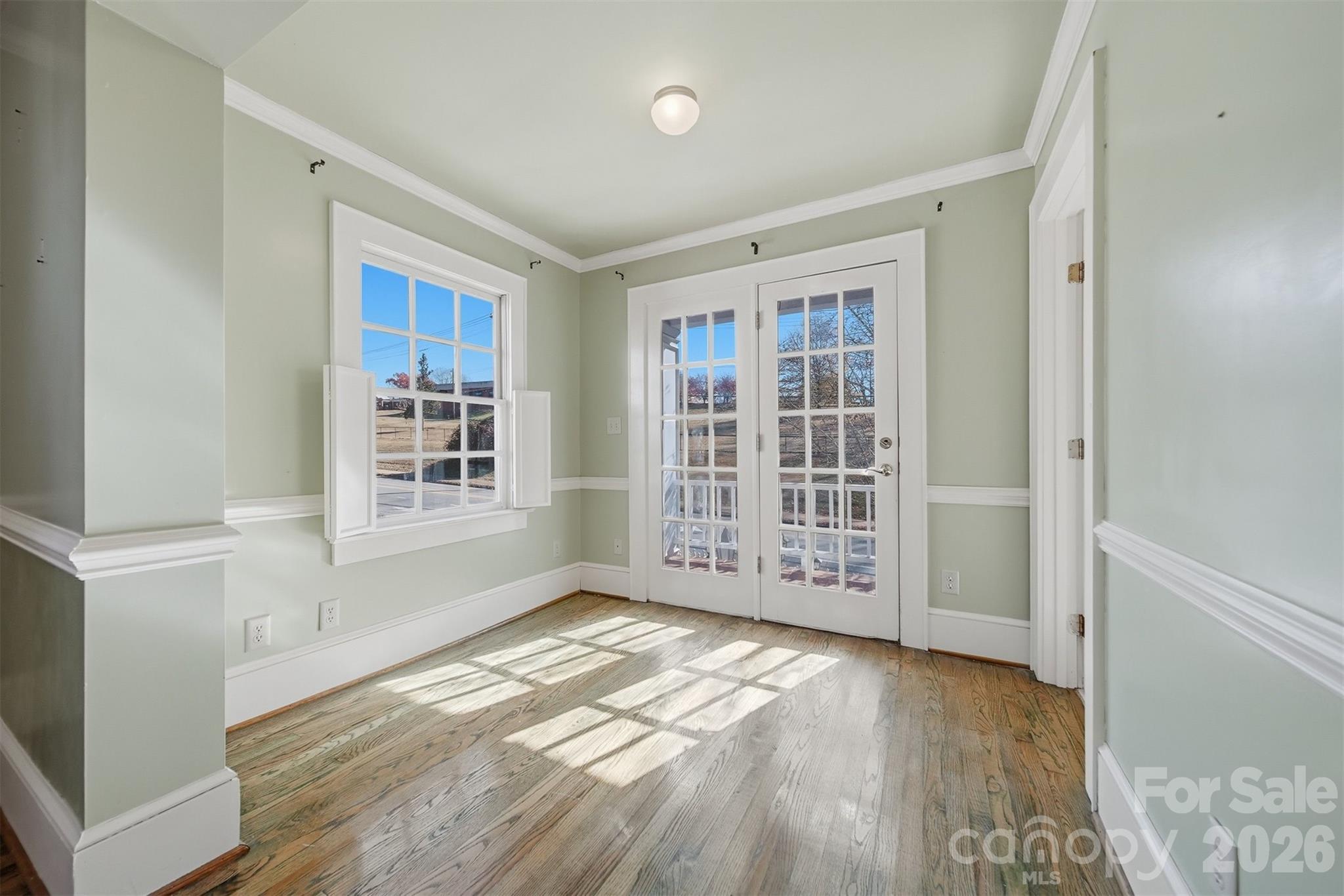 1010 College Avenue SW — Lenoir