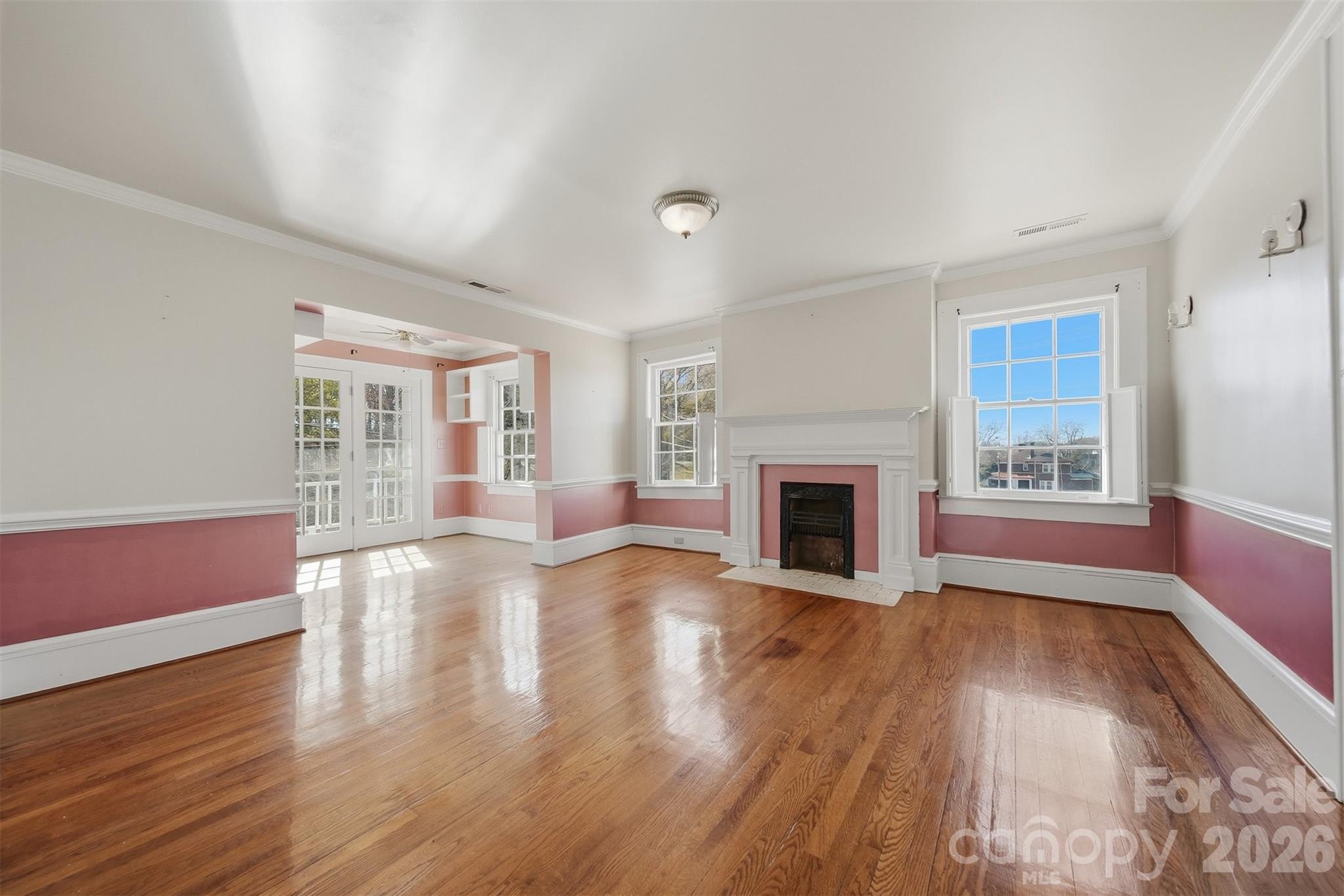 1010 College Avenue SW — Lenoir