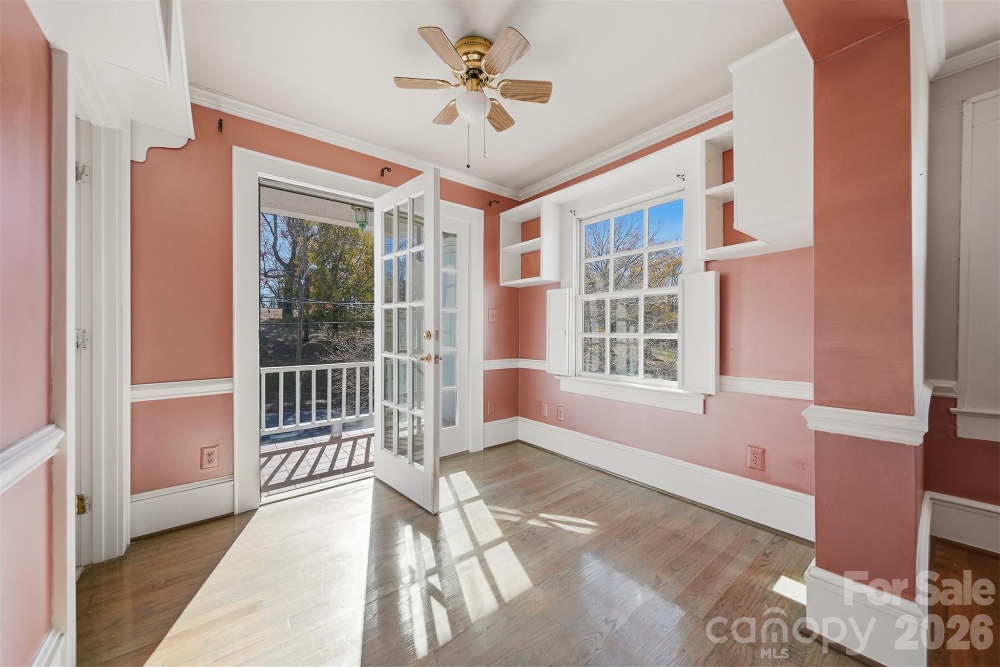 1010 College Avenue SW — Lenoir