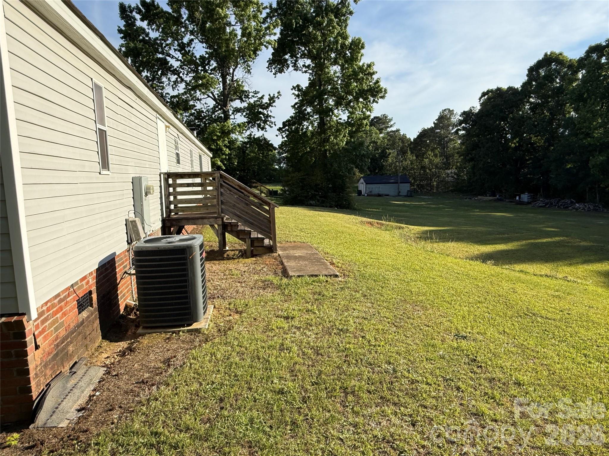 9385 US Highway 52 Highway N — Wadesboro