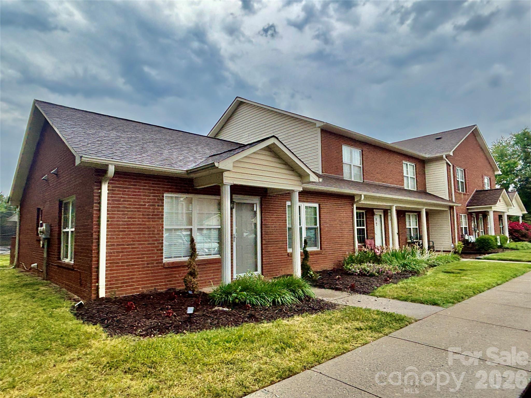 102 Brandywine Drive NE #M1 — Conover