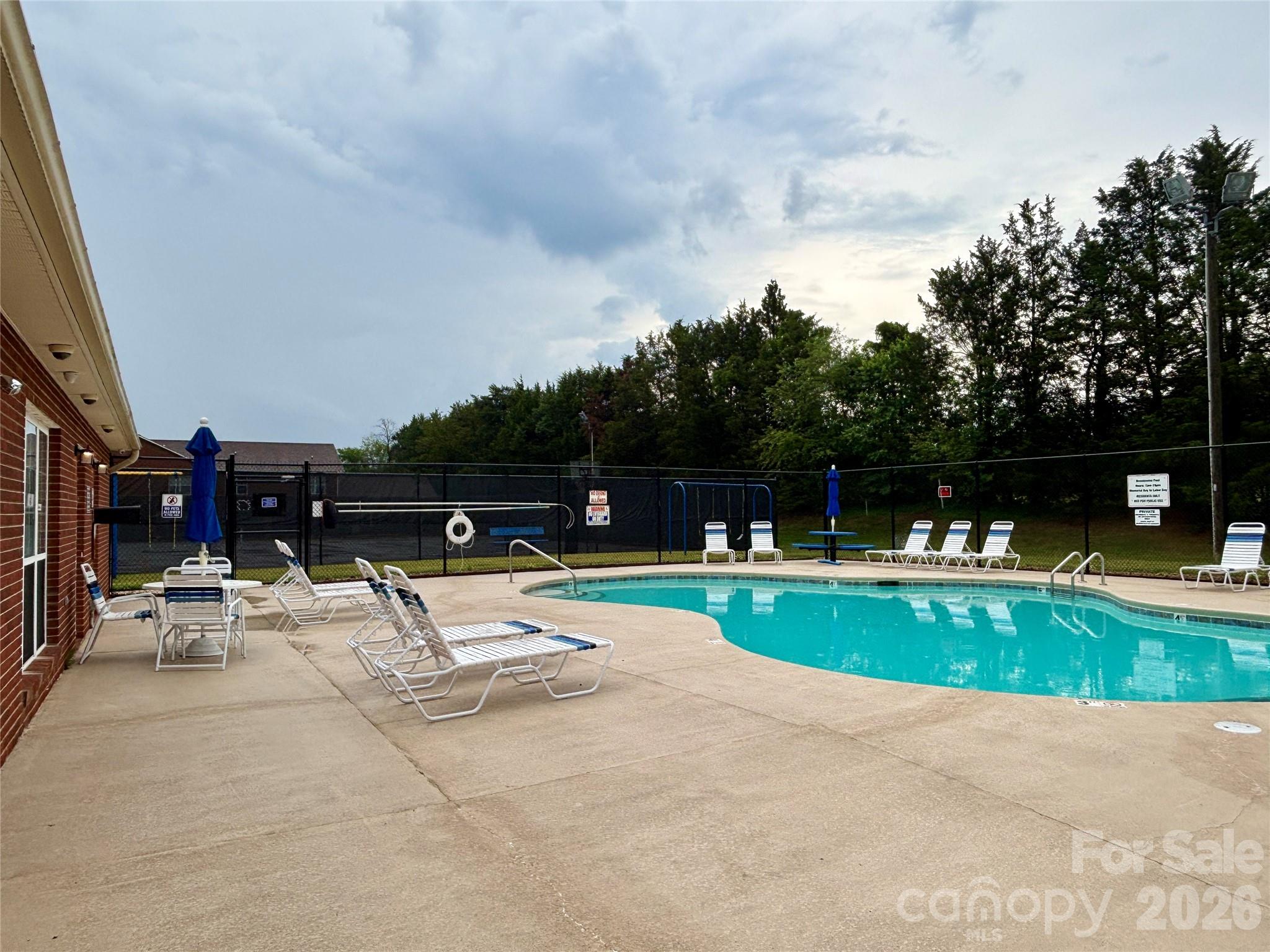 102 Brandywine Drive NE #M1 — Conover