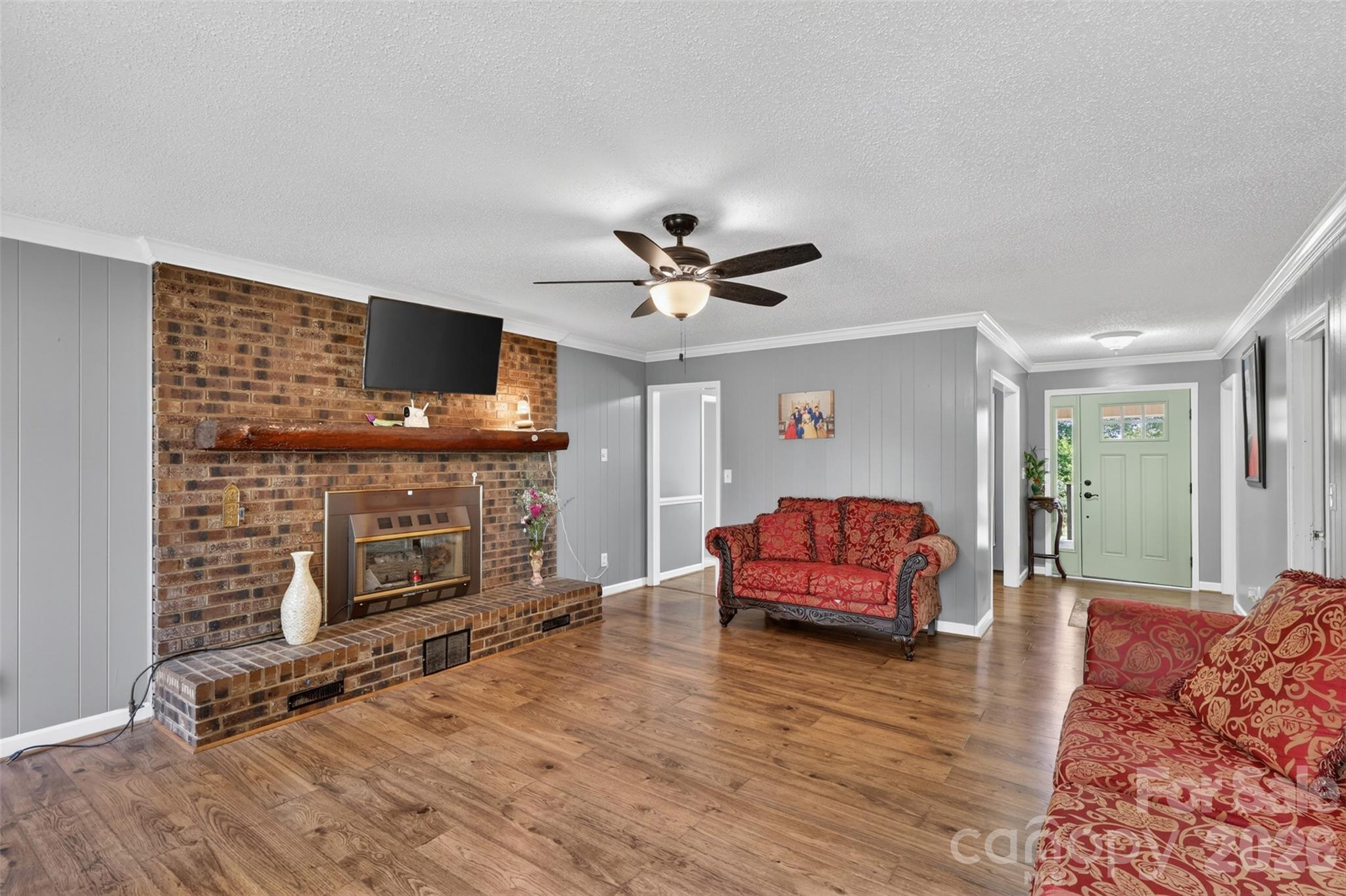 9807 Black Road — Midland