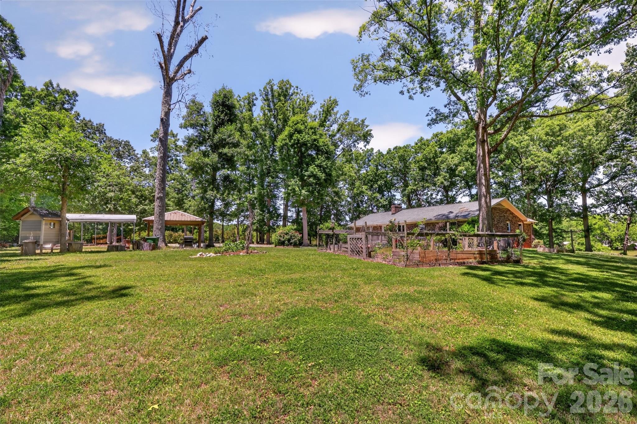 9807 Black Road — Midland