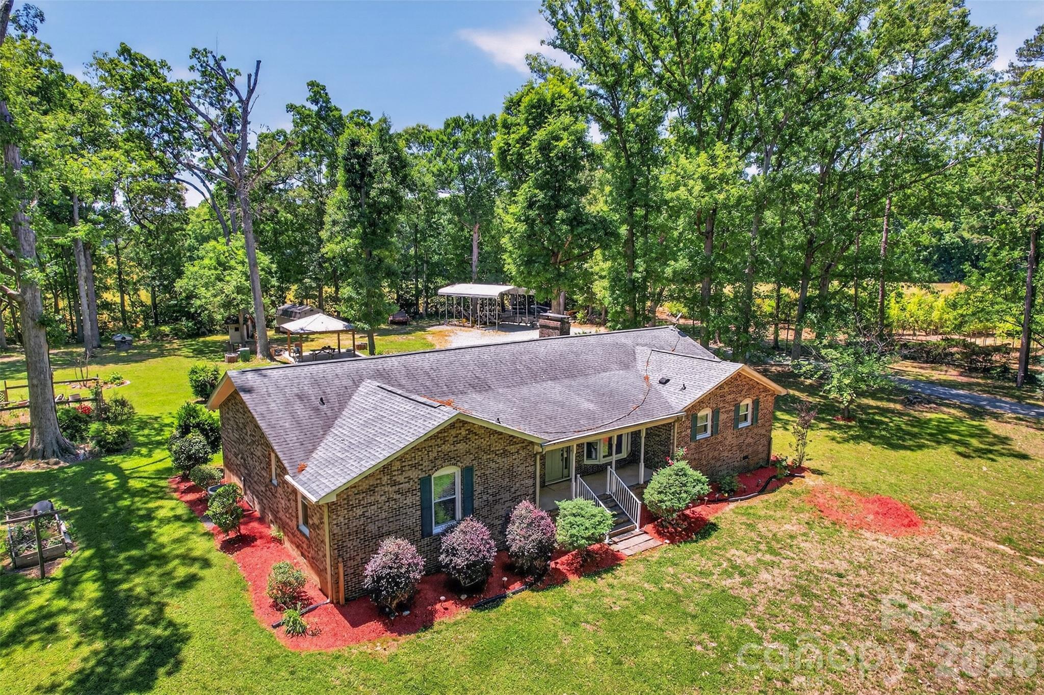 9807 Black Road — Midland