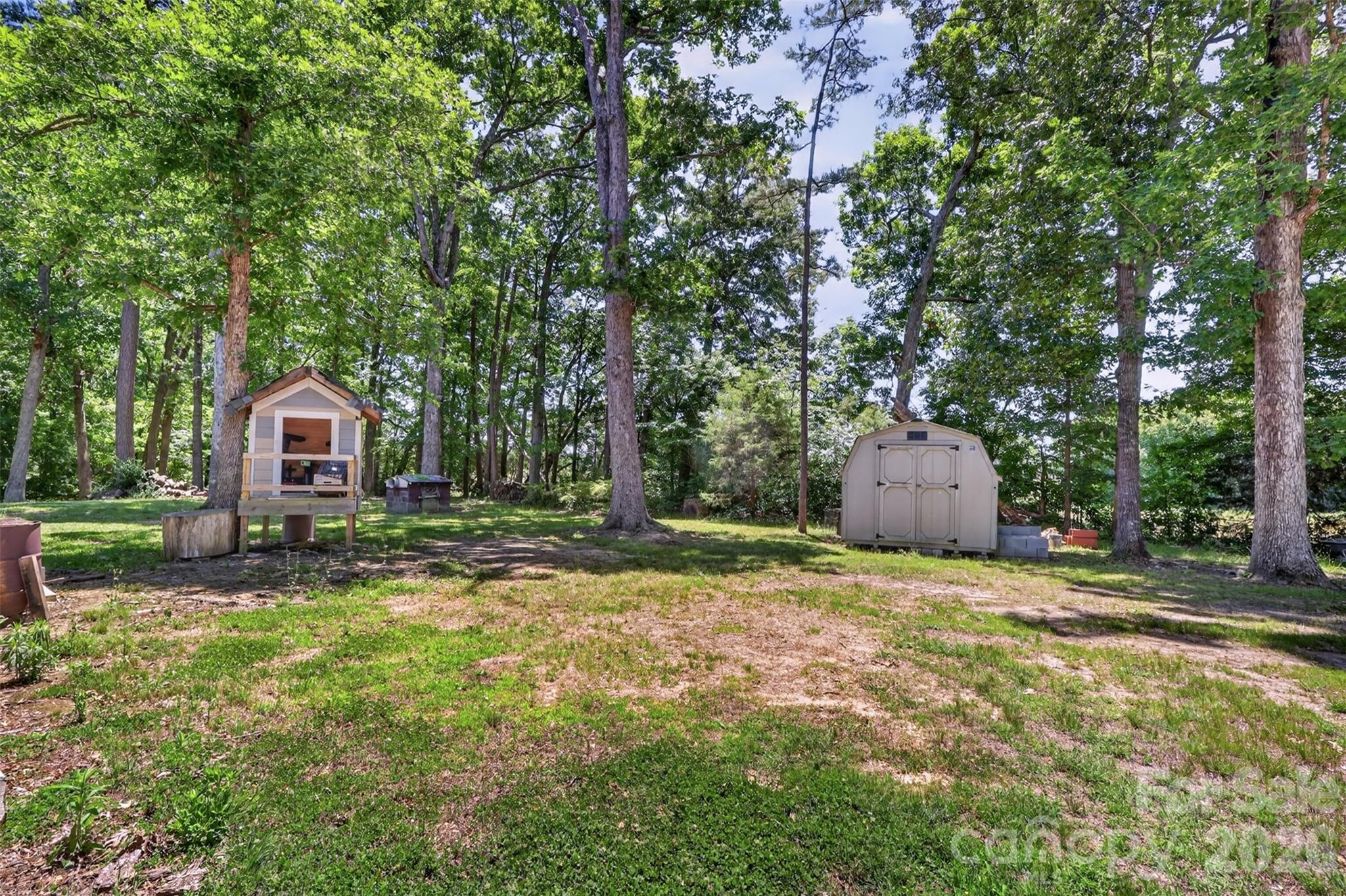 9807 Black Road — Midland