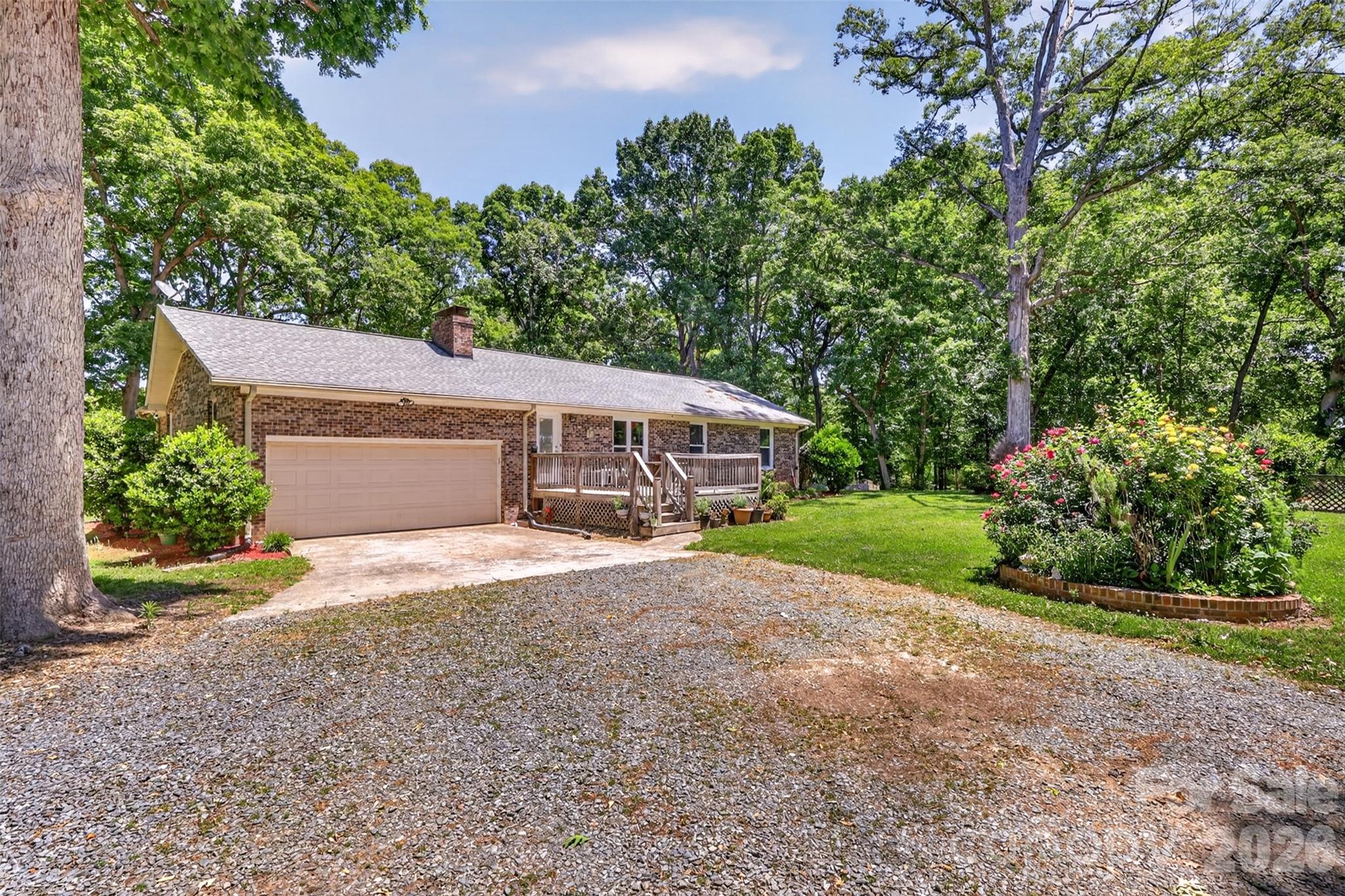 9807 Black Road — Midland