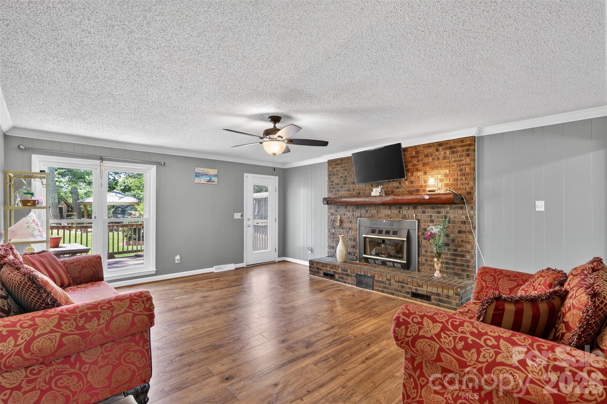 9807 Black Road — Midland