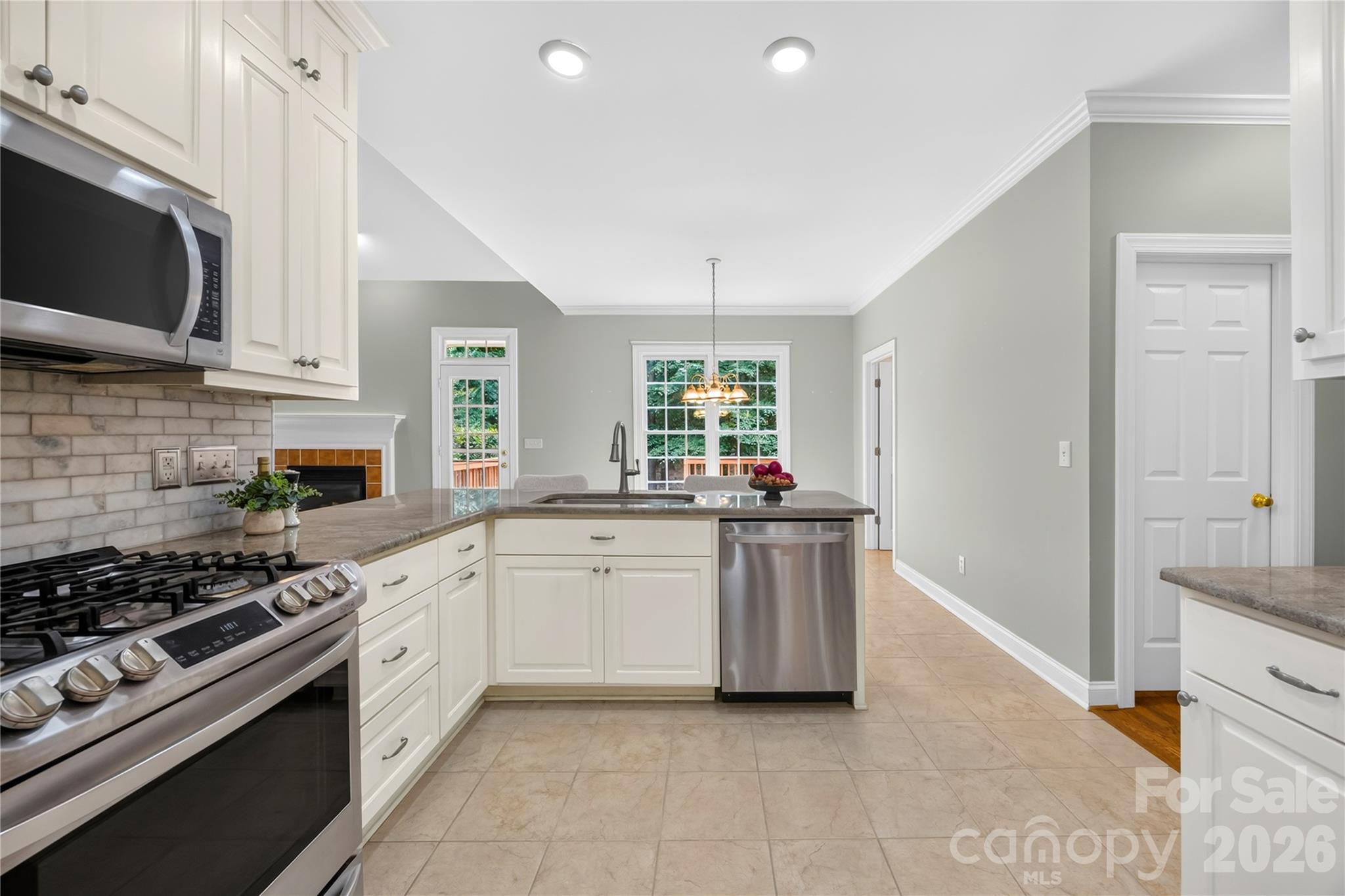 121 Morrows Ridge Lane — Mooresville