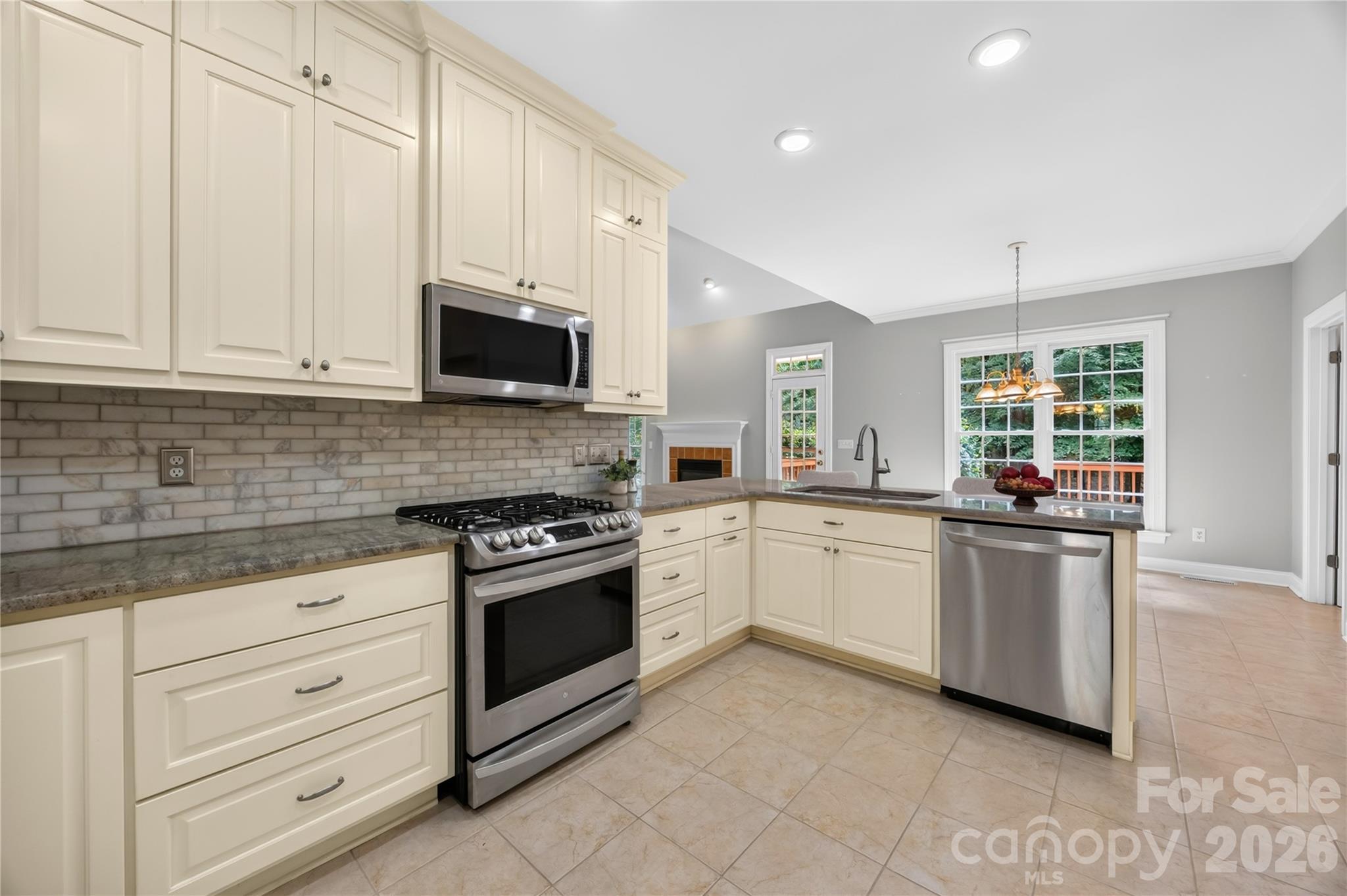 121 Morrows Ridge Lane — Mooresville