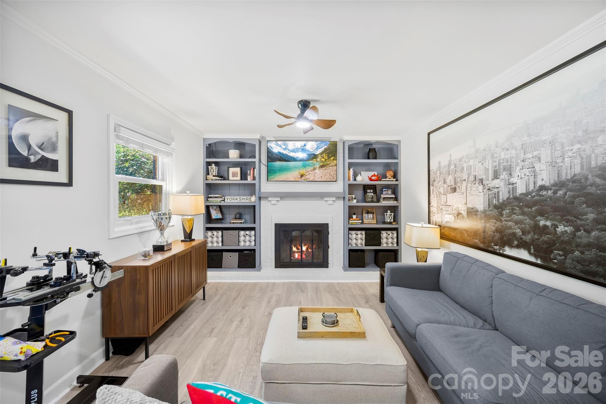 2411 Roundabout Lane — Charlotte