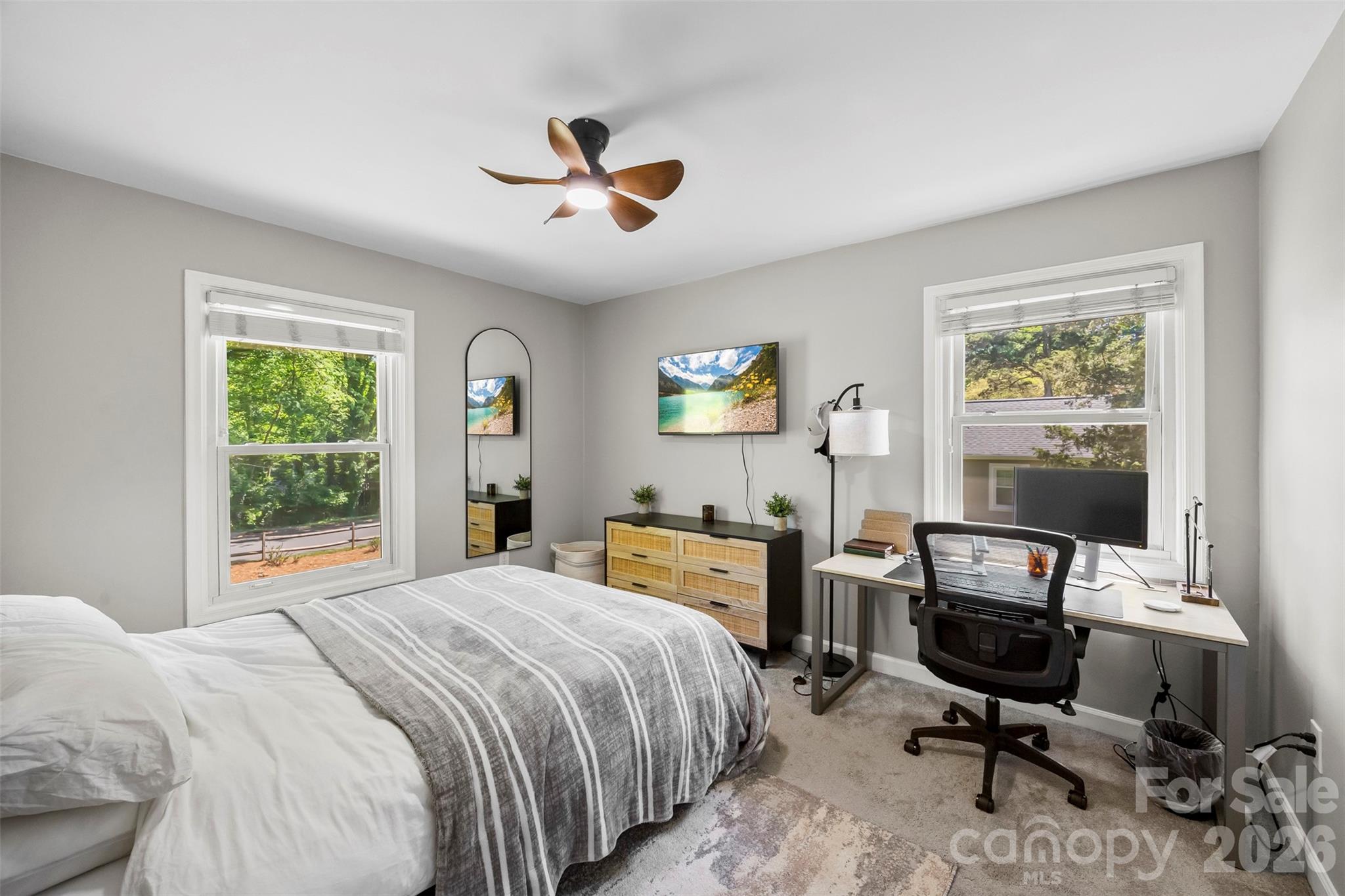 2411 Roundabout Lane — Charlotte