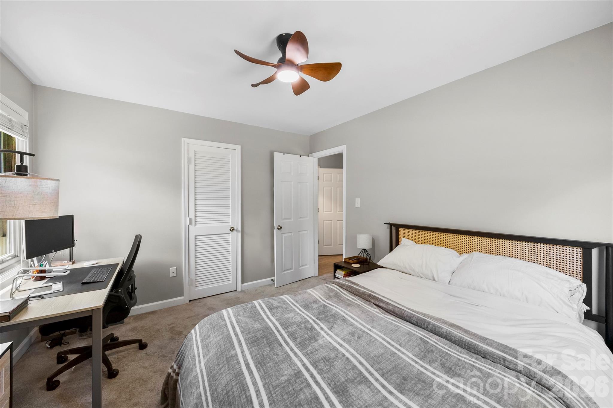 2411 Roundabout Lane — Charlotte