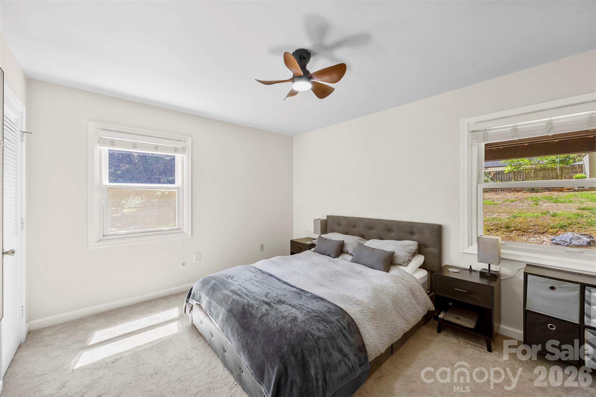 2411 Roundabout Lane — Charlotte