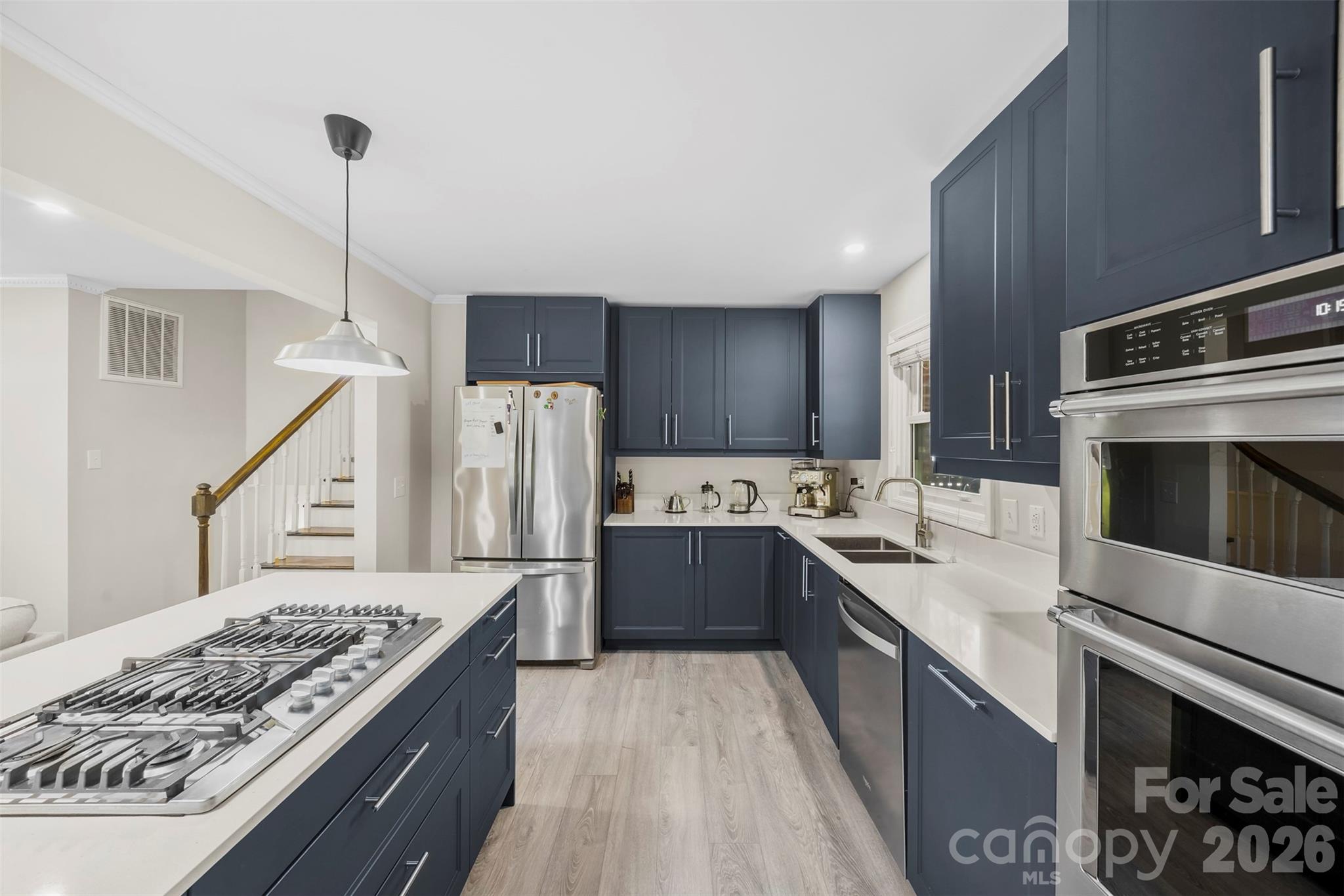 2411 Roundabout Lane — Charlotte