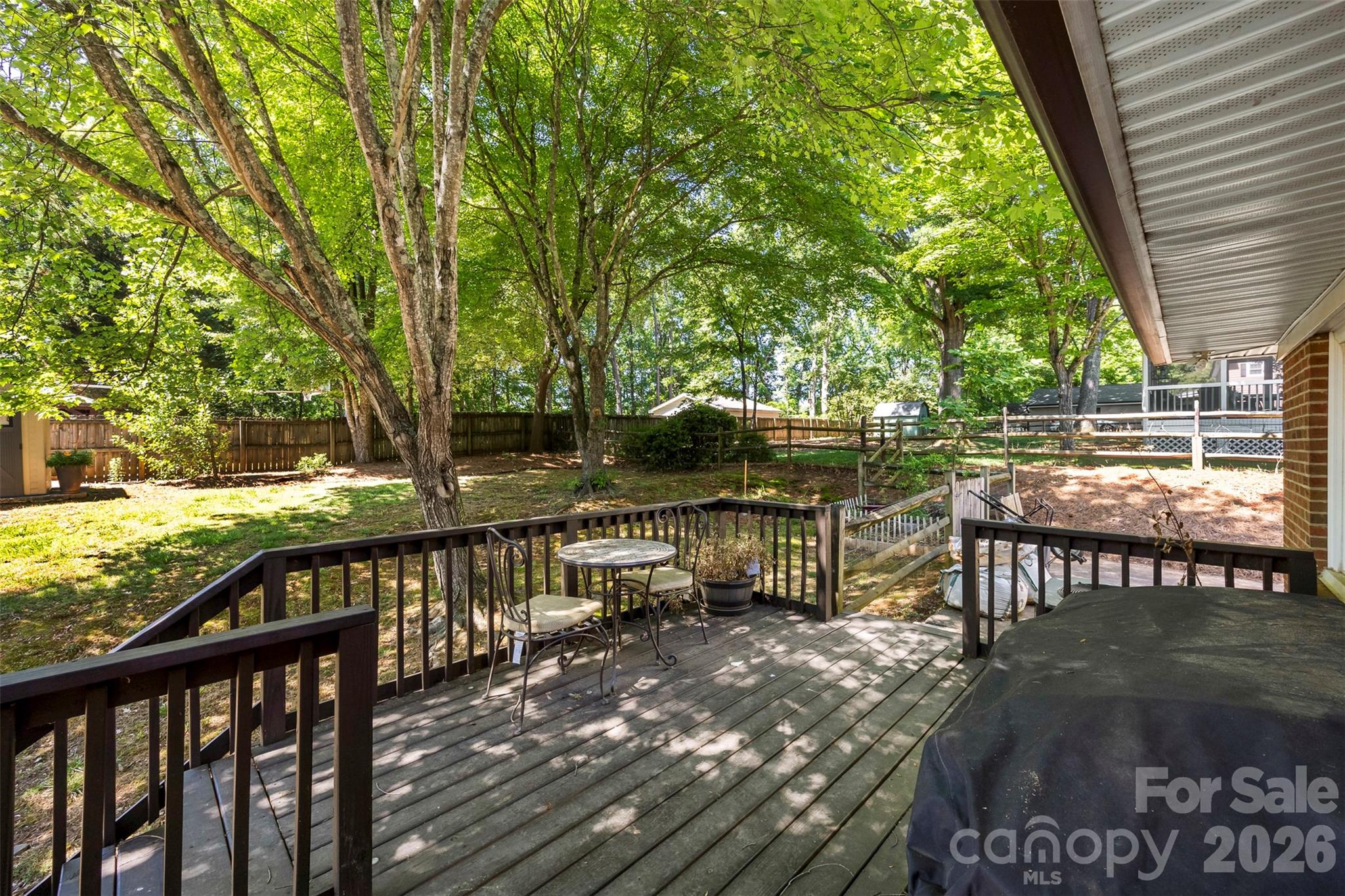 2411 Roundabout Lane — Charlotte