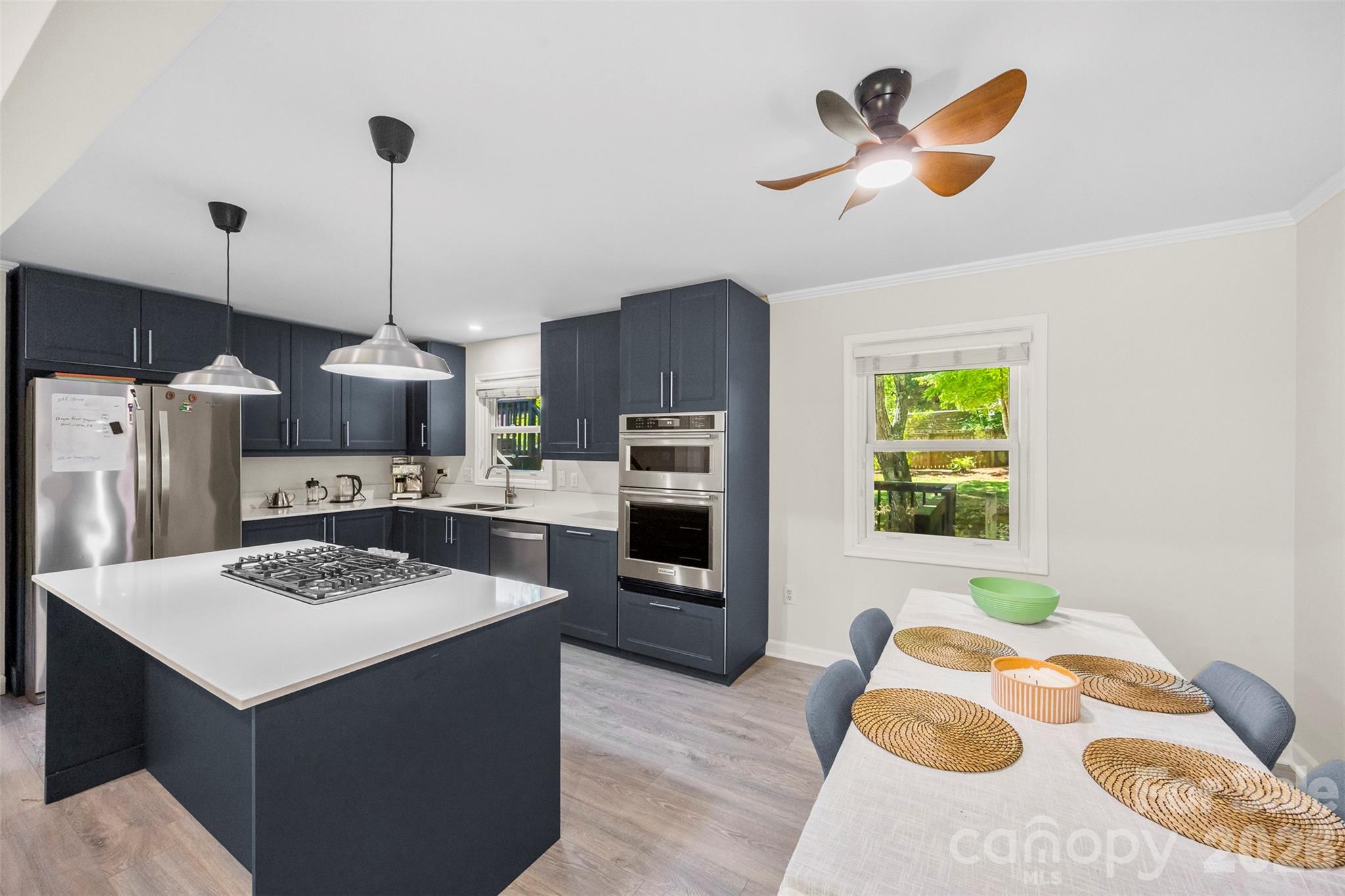 2411 Roundabout Lane — Charlotte