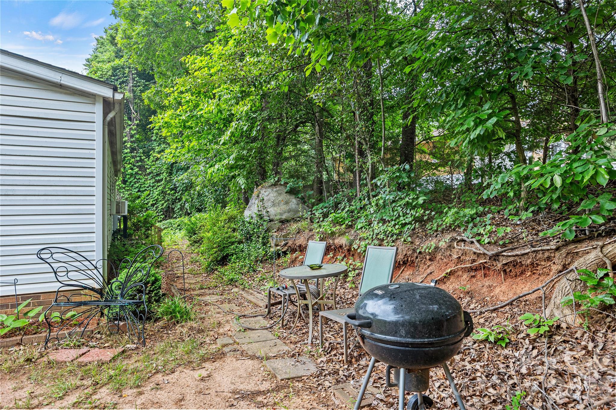 323 Carlyle Road — Troutman