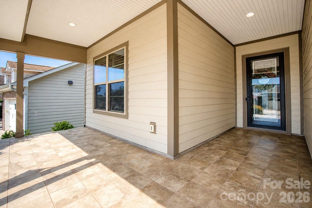 448 Flat Rock Drive — Denver