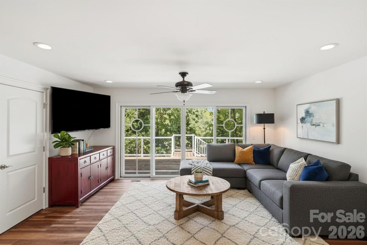 16121 Tana Tea Circle — Tega Cay