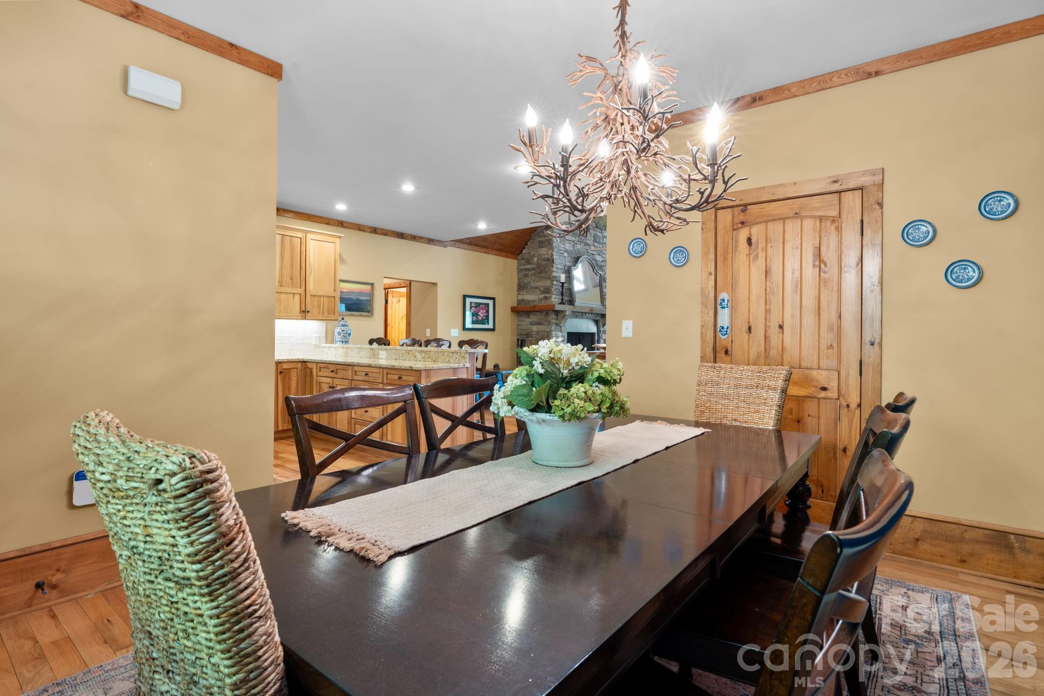 506 Crystal Mountain Road — Boone