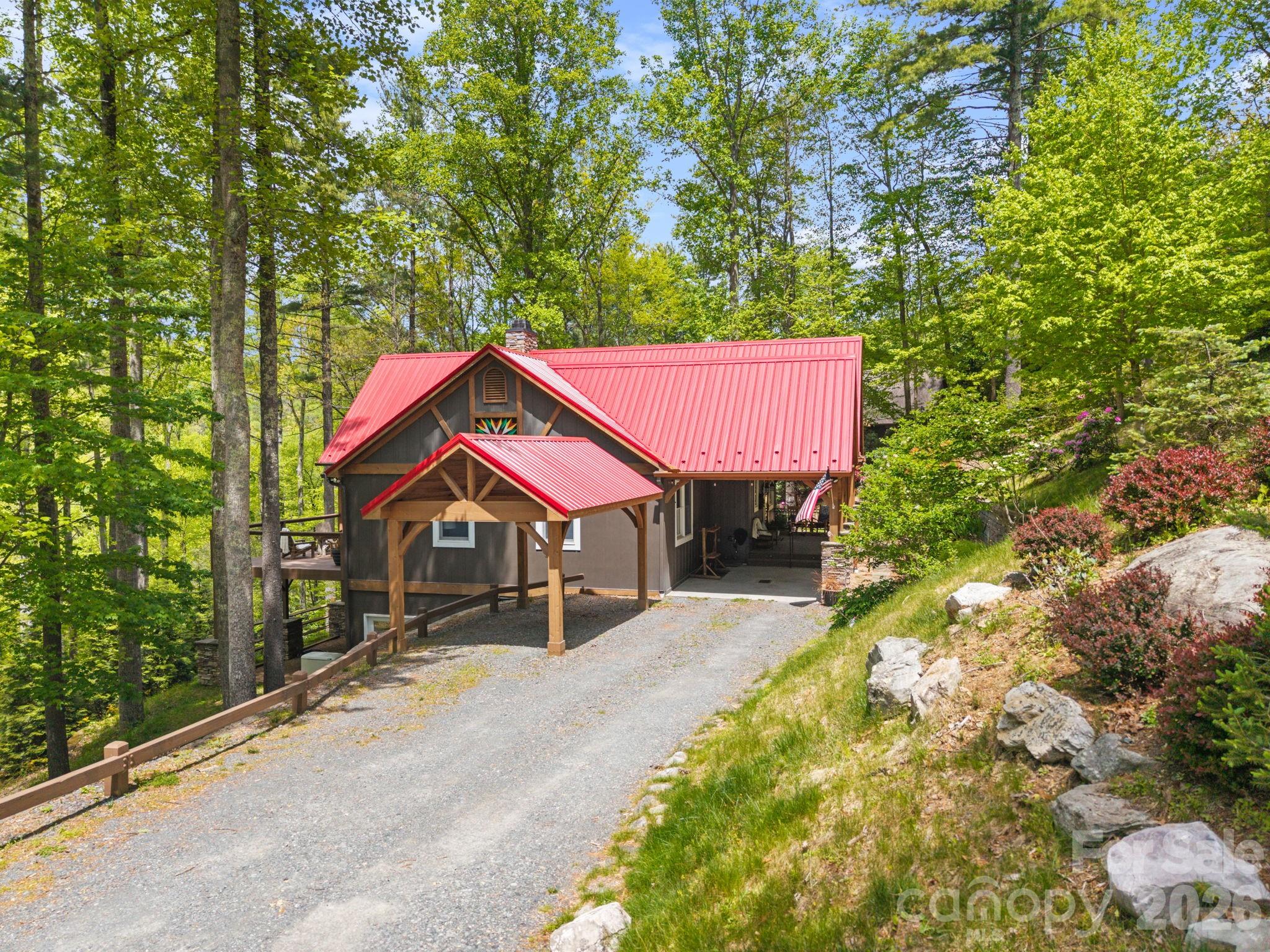 506 Crystal Mountain Road — Boone