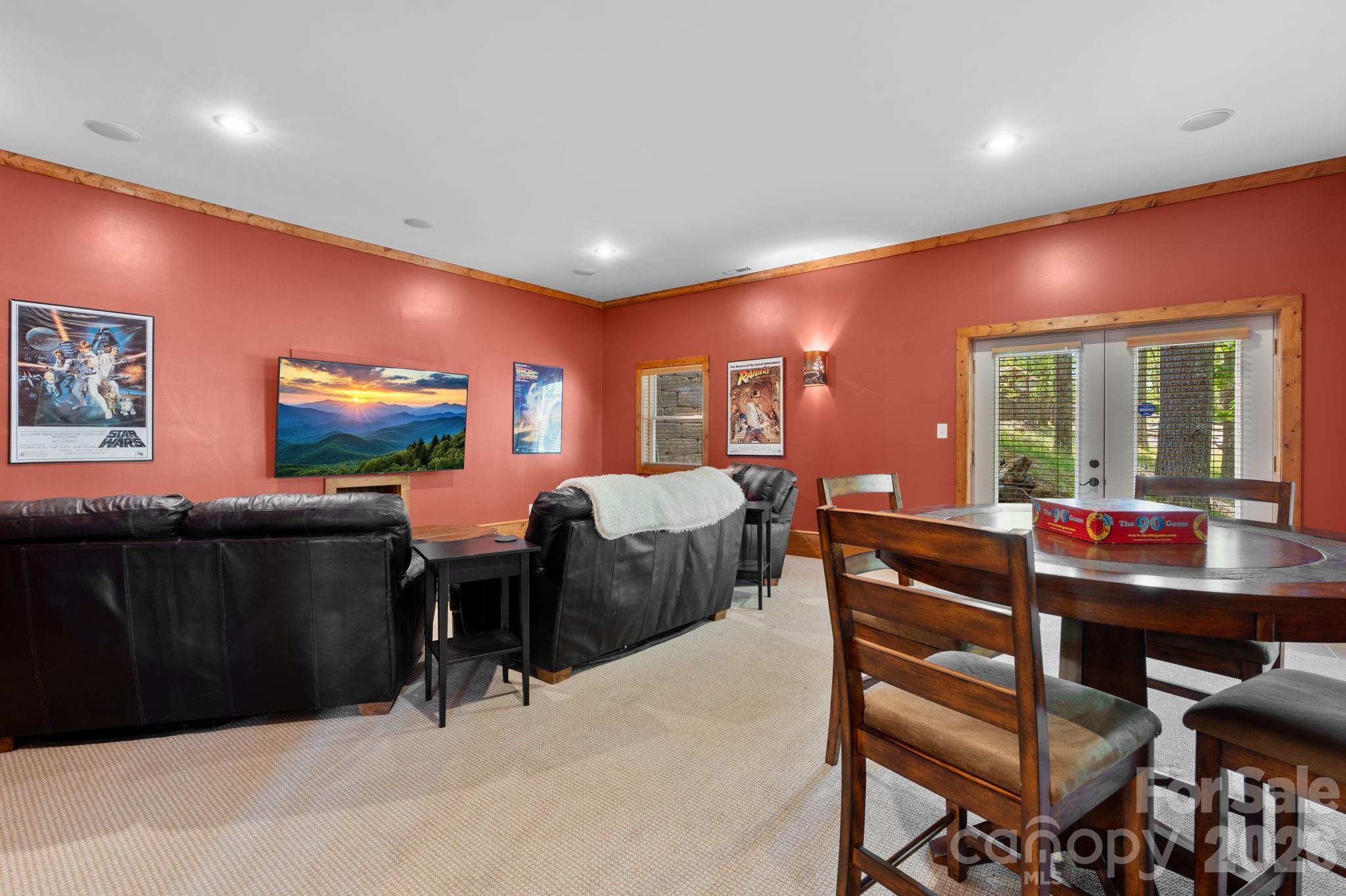 506 Crystal Mountain Road — Boone