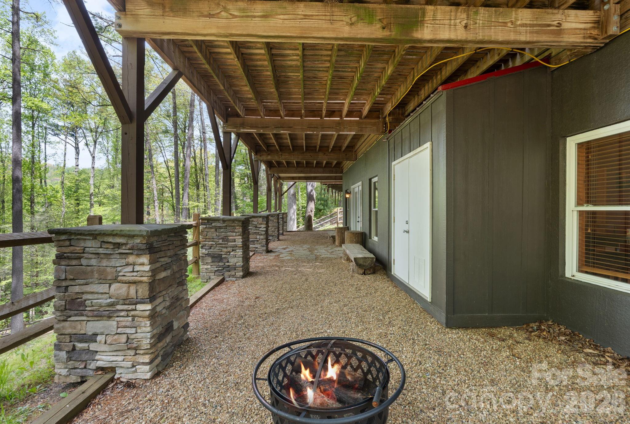 506 Crystal Mountain Road — Boone